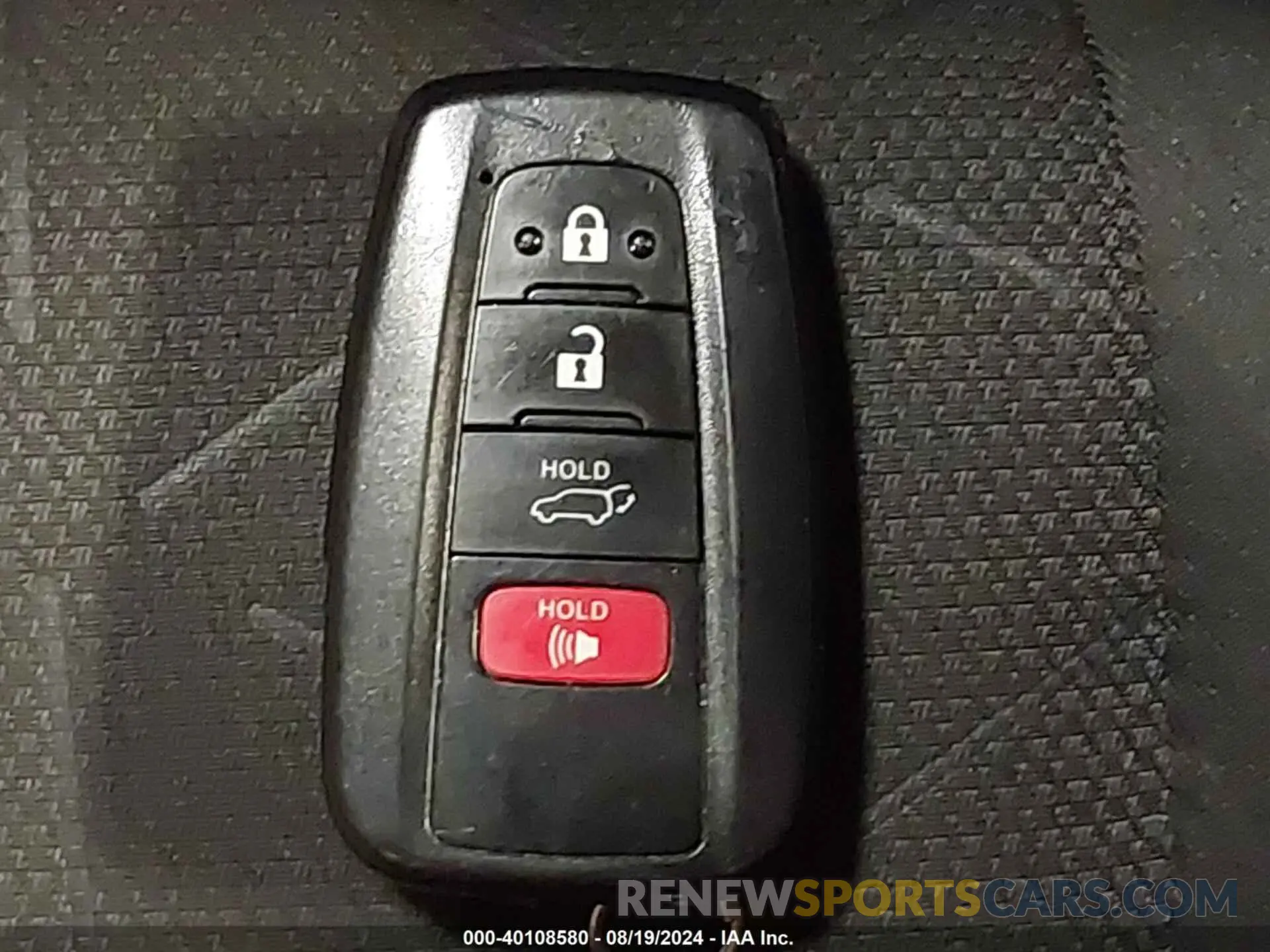11 Photograph of a damaged car JTMP1RFV0KD013328 TOYOTA RAV4 2019