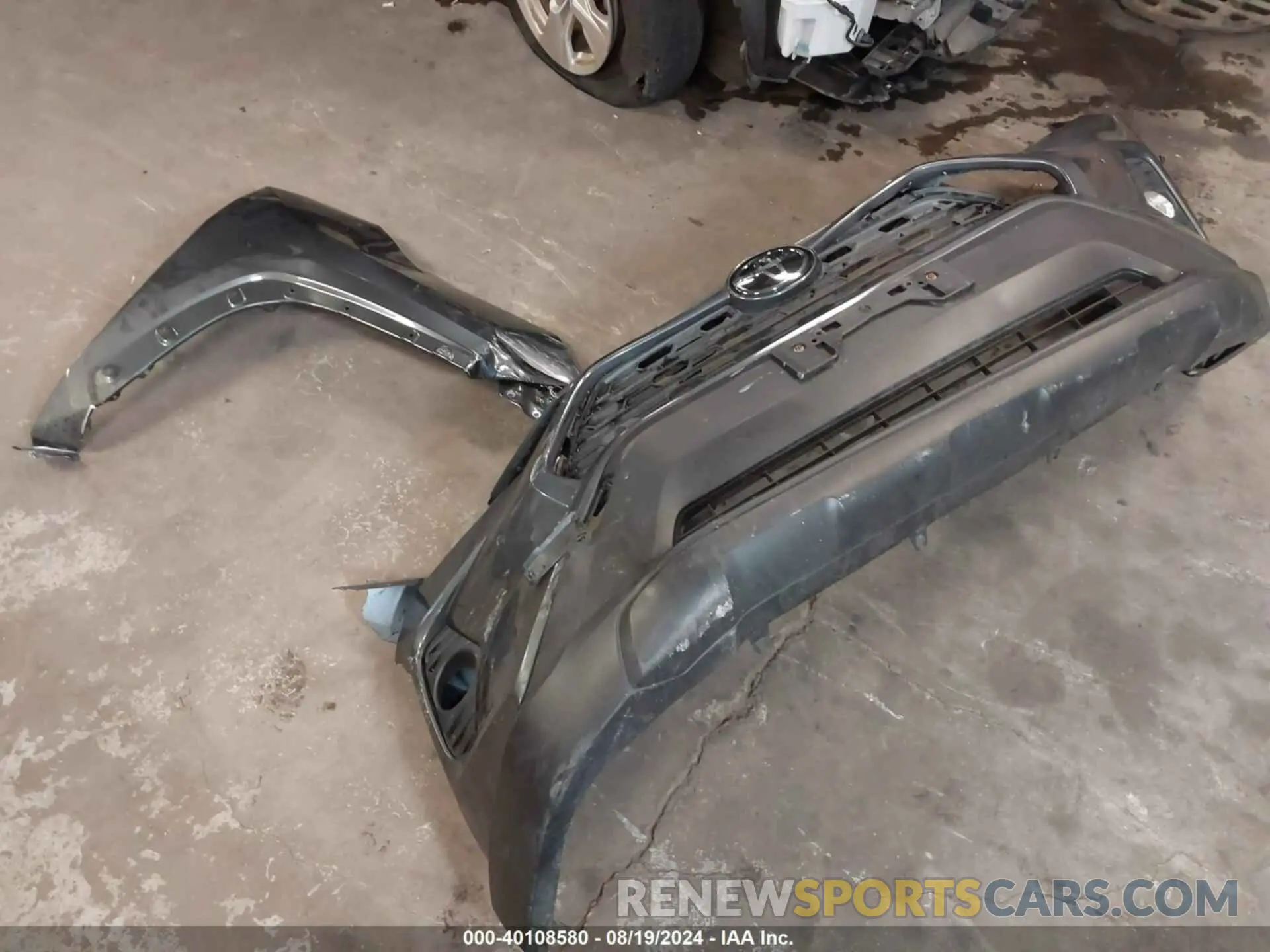 12 Photograph of a damaged car JTMP1RFV0KD013328 TOYOTA RAV4 2019