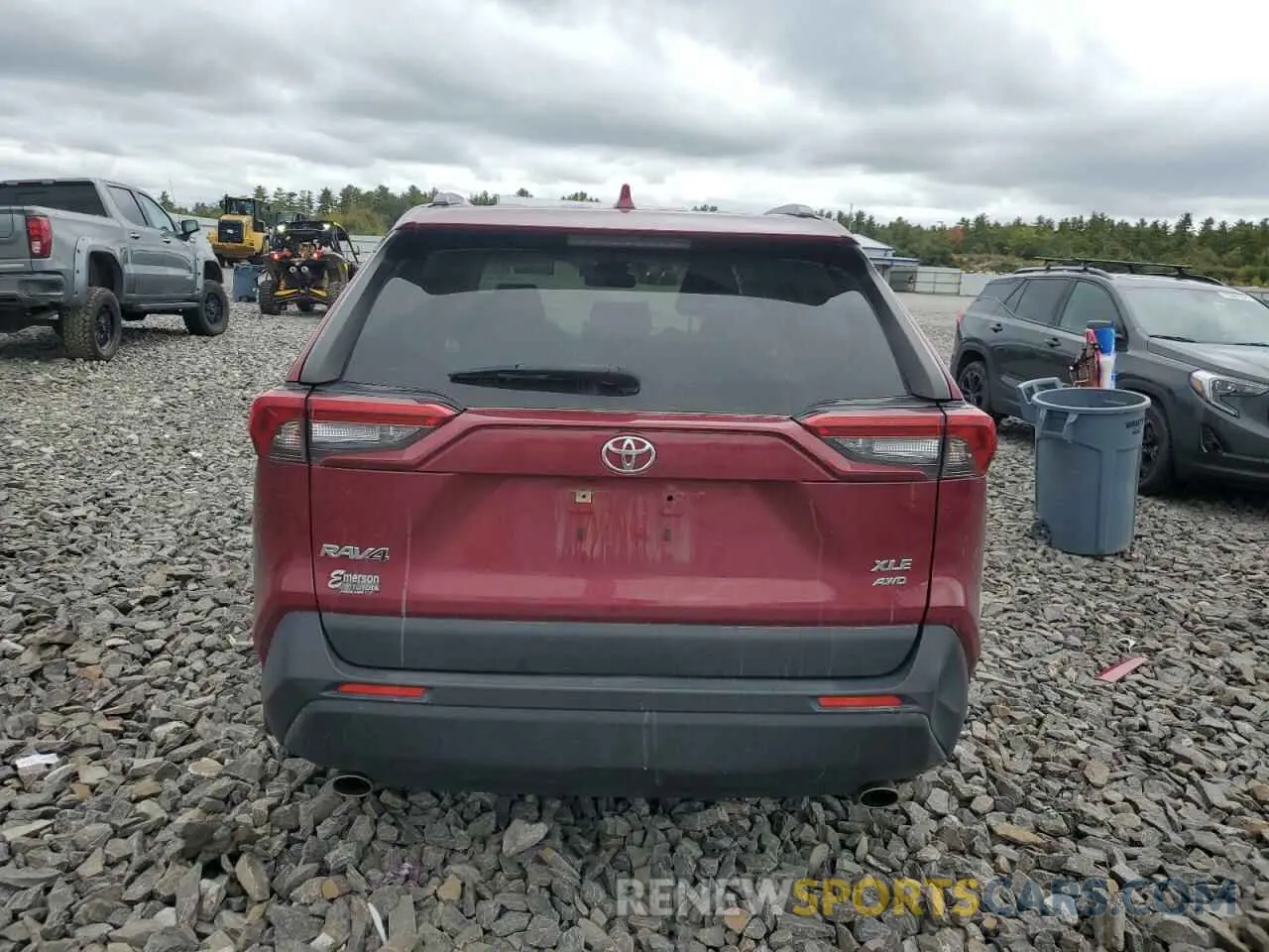 6 Photograph of a damaged car JTMP1RFV0KD026581 TOYOTA RAV4 2019