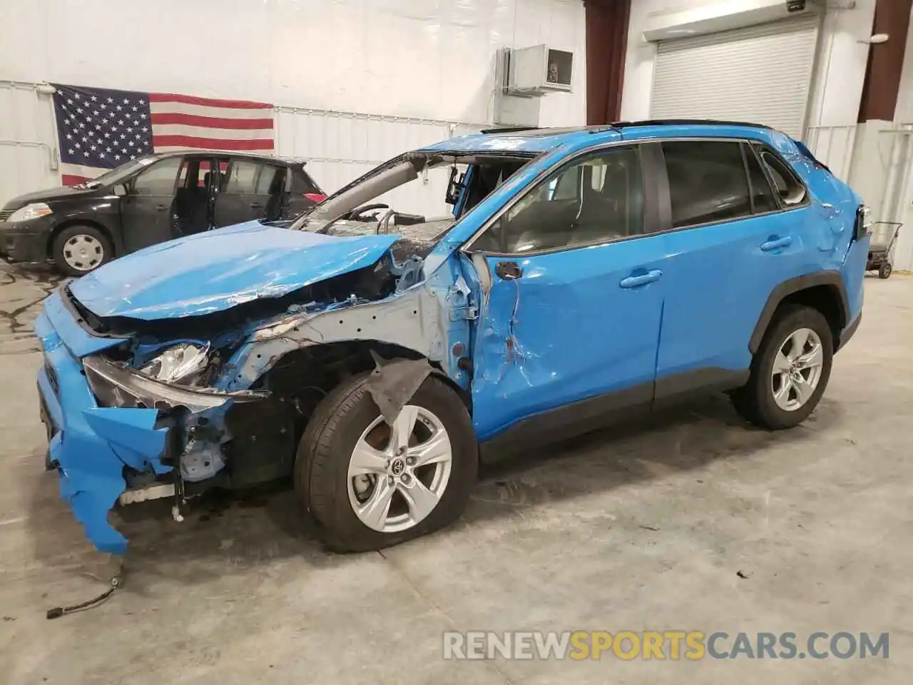 1 Photograph of a damaged car JTMP1RFV0KD027567 TOYOTA RAV4 2019