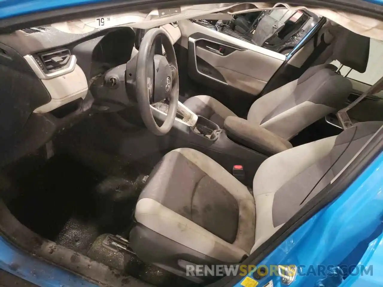 7 Photograph of a damaged car JTMP1RFV0KD027567 TOYOTA RAV4 2019