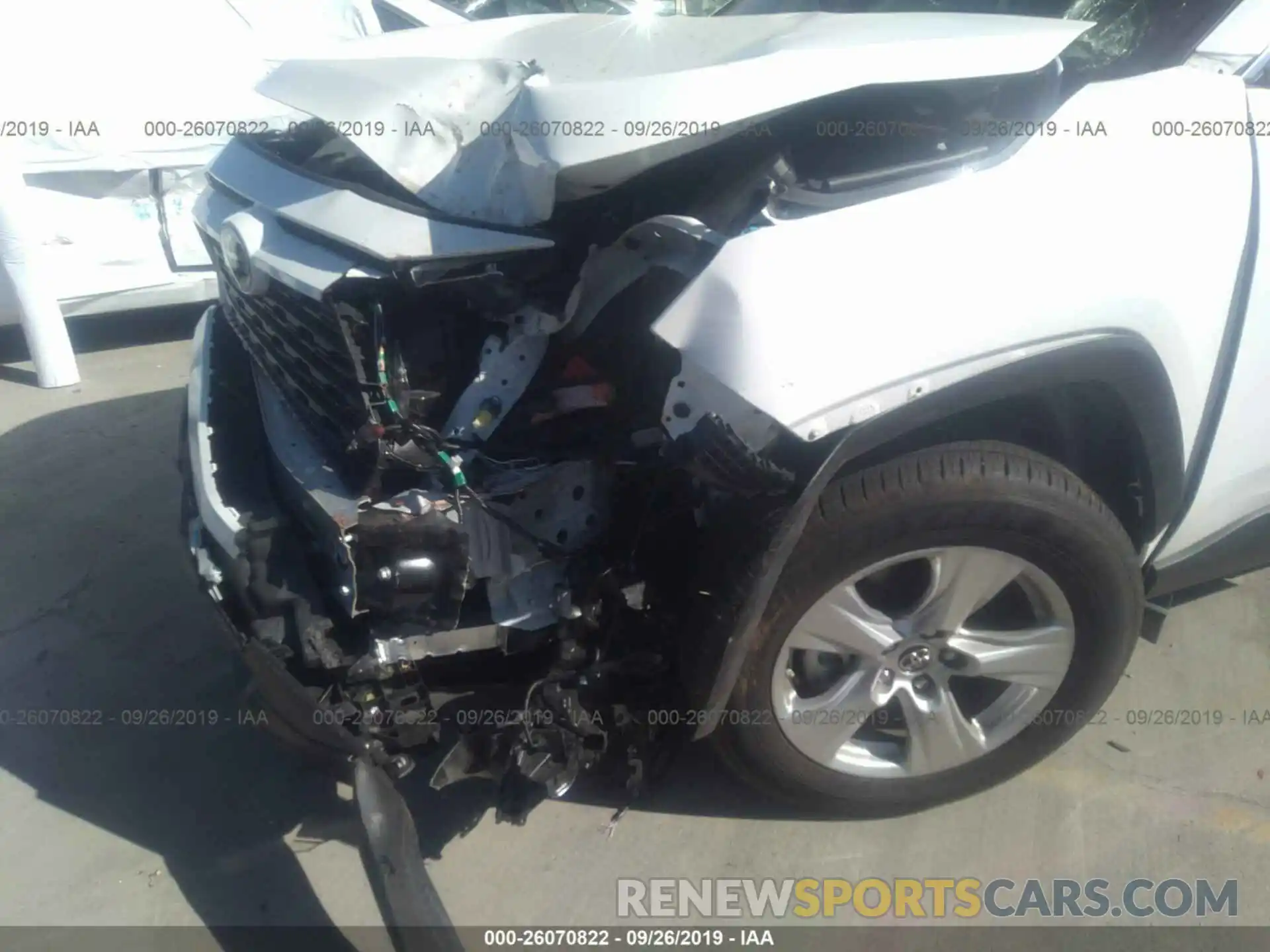 6 Photograph of a damaged car JTMP1RFV0KD034762 TOYOTA RAV4 2019