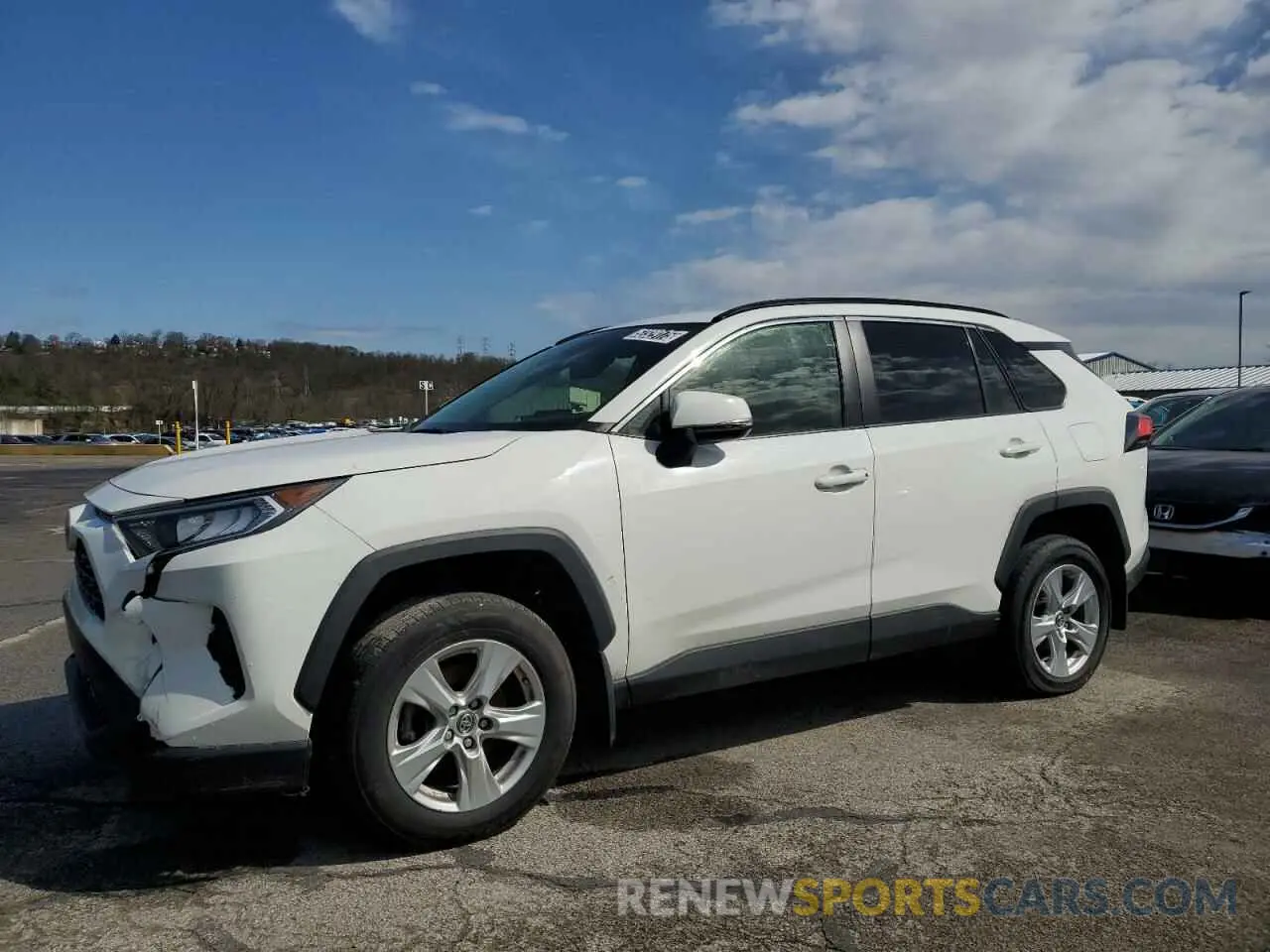 1 Photograph of a damaged car JTMP1RFV0KD037872 TOYOTA RAV4 2019