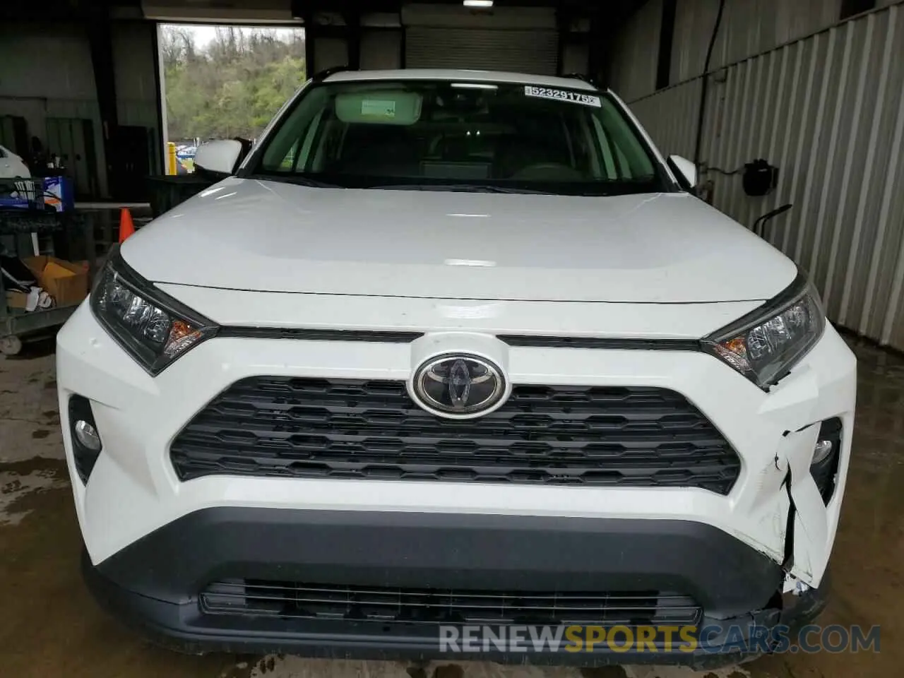 5 Photograph of a damaged car JTMP1RFV0KD037872 TOYOTA RAV4 2019