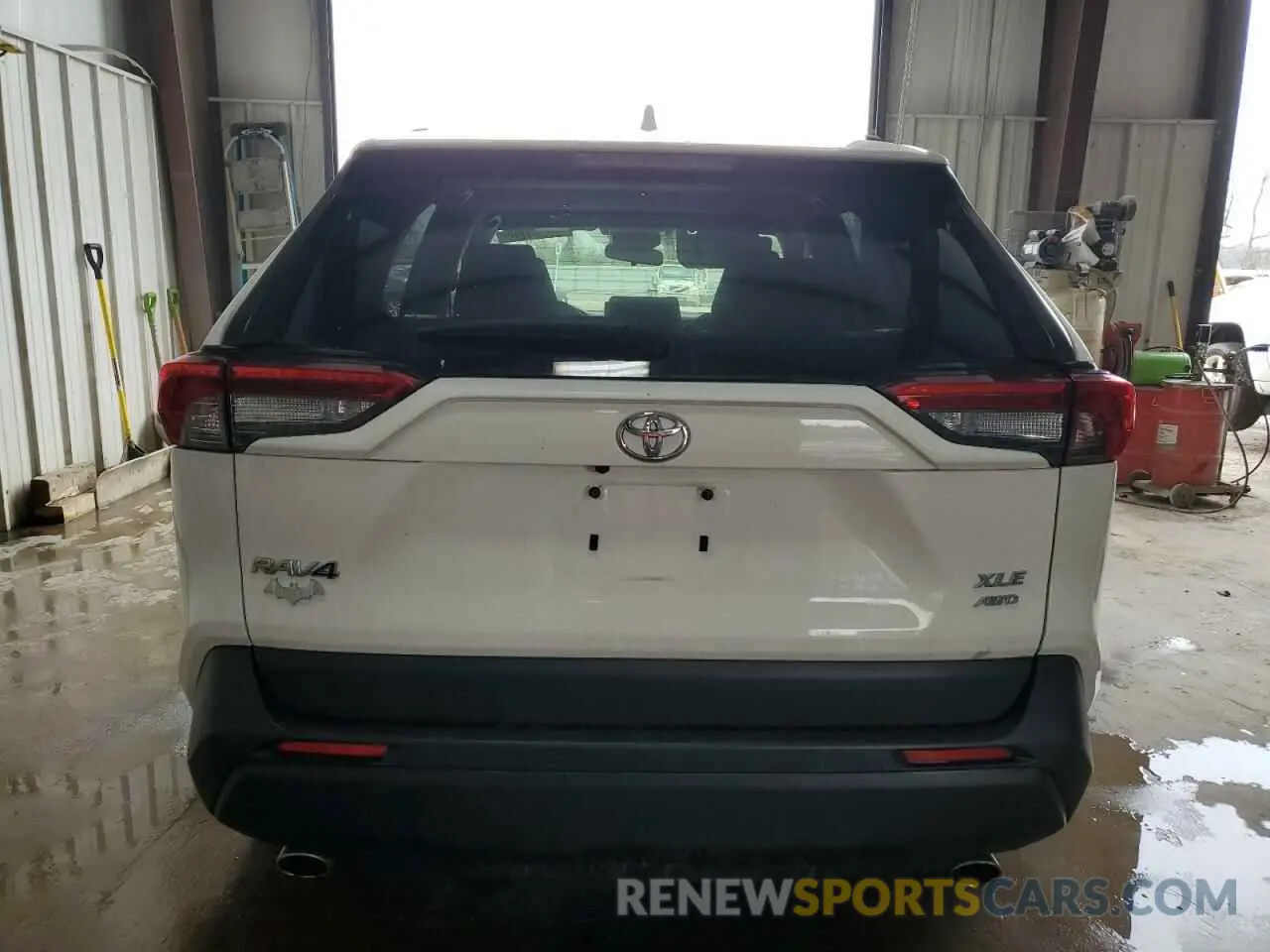 6 Photograph of a damaged car JTMP1RFV0KD037872 TOYOTA RAV4 2019
