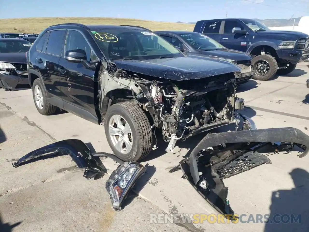 1 Photograph of a damaged car JTMP1RFV0KD038746 TOYOTA RAV4 2019