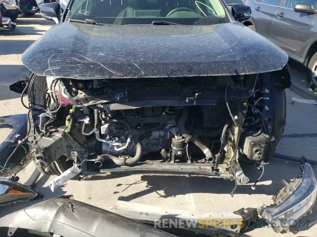 9 Photograph of a damaged car JTMP1RFV0KD038746 TOYOTA RAV4 2019