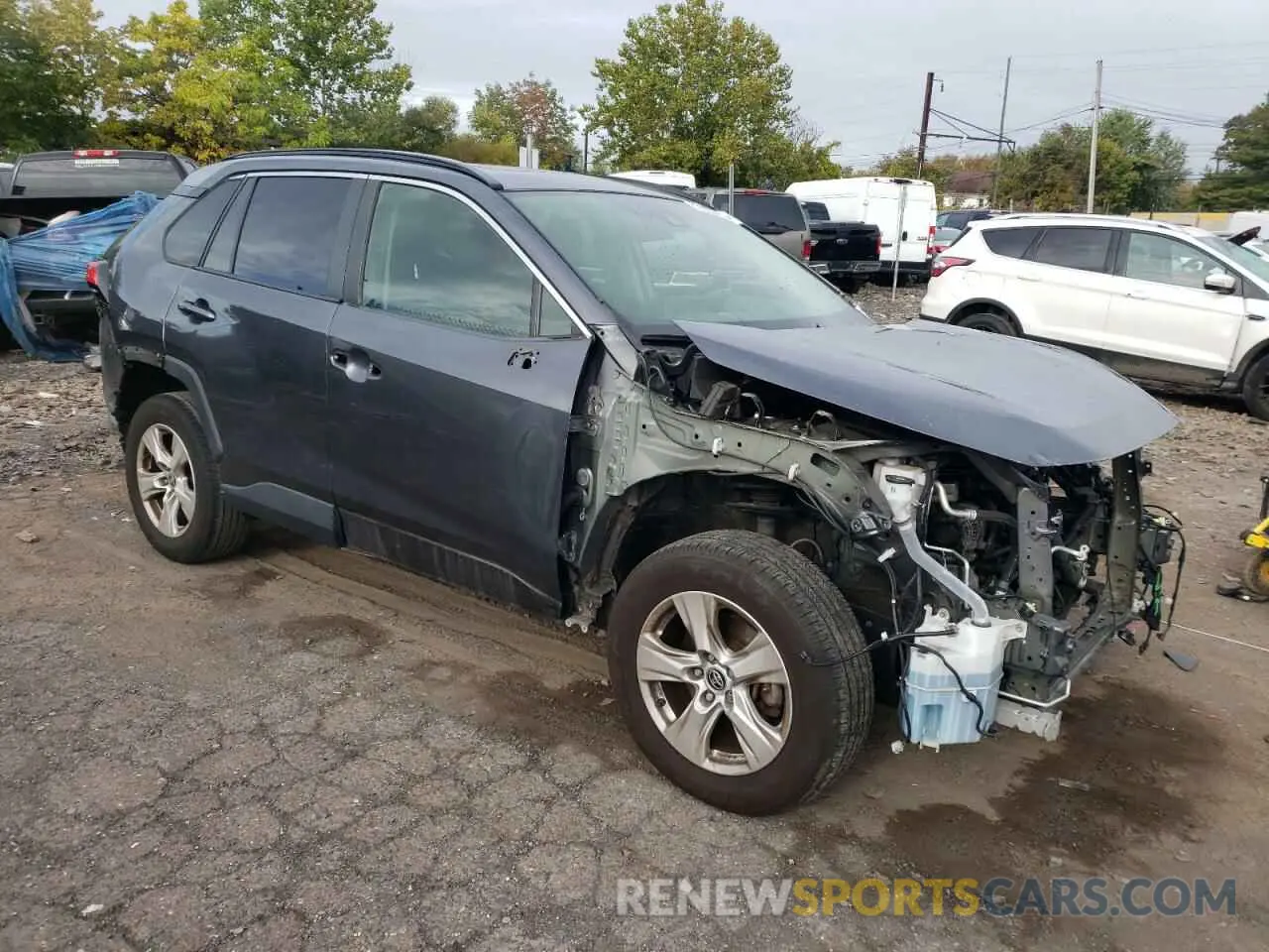 4 Photograph of a damaged car JTMP1RFV0KD039525 TOYOTA RAV4 2019