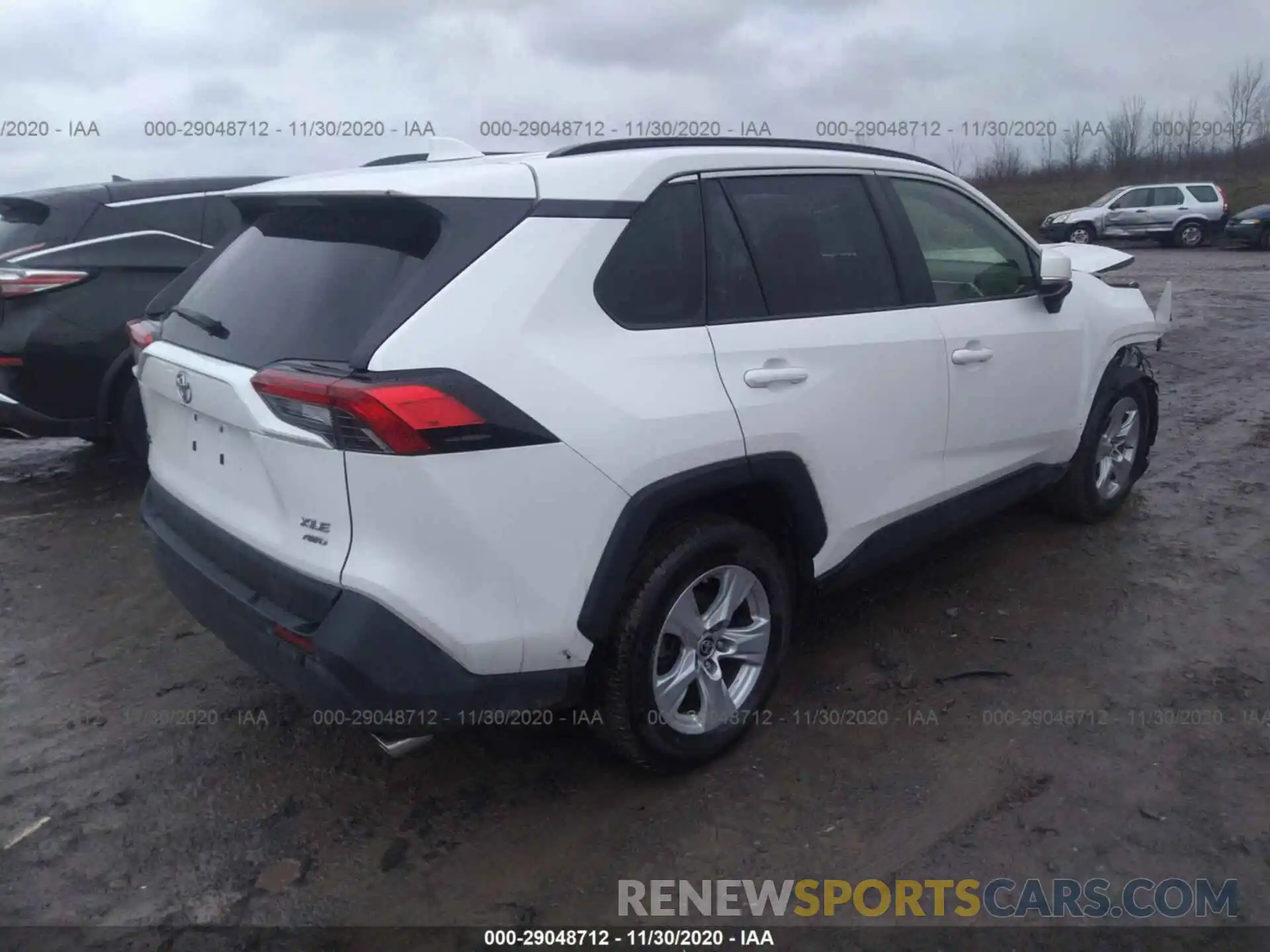 4 Photograph of a damaged car JTMP1RFV0KD043252 TOYOTA RAV4 2019