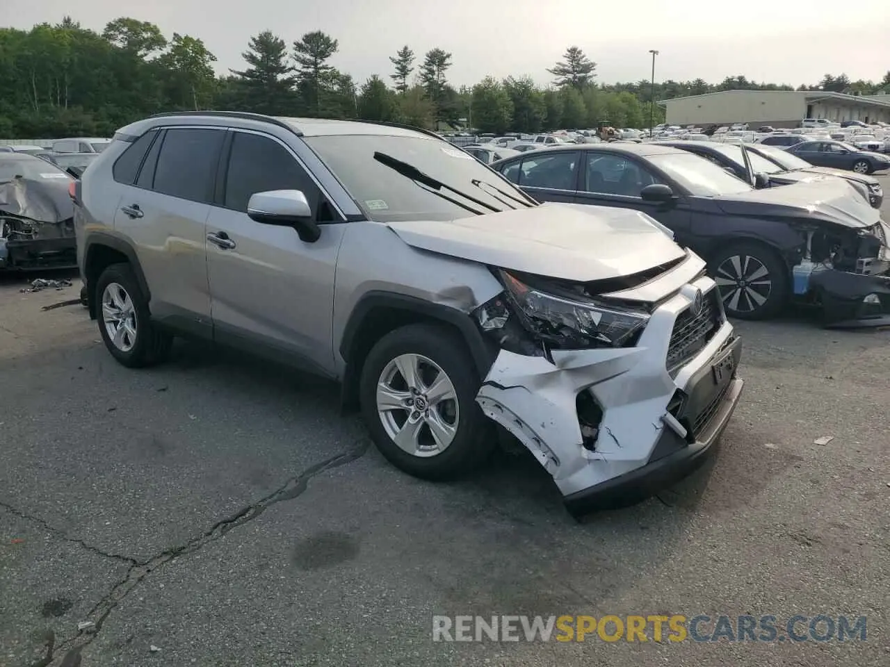 4 Photograph of a damaged car JTMP1RFV0KD500349 TOYOTA RAV4 2019