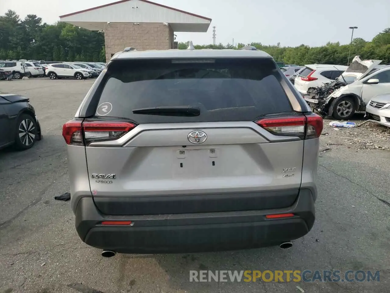 6 Photograph of a damaged car JTMP1RFV0KD500349 TOYOTA RAV4 2019