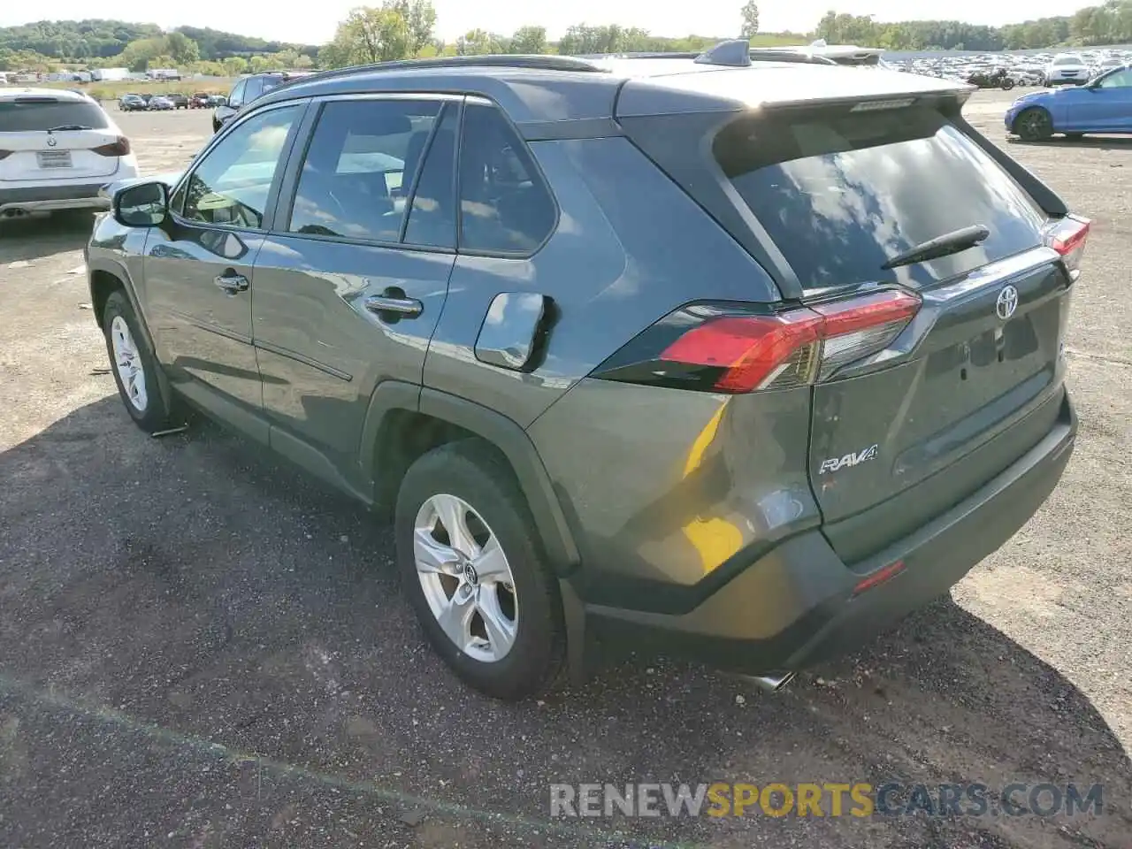 3 Photograph of a damaged car JTMP1RFV0KD504689 TOYOTA RAV4 2019