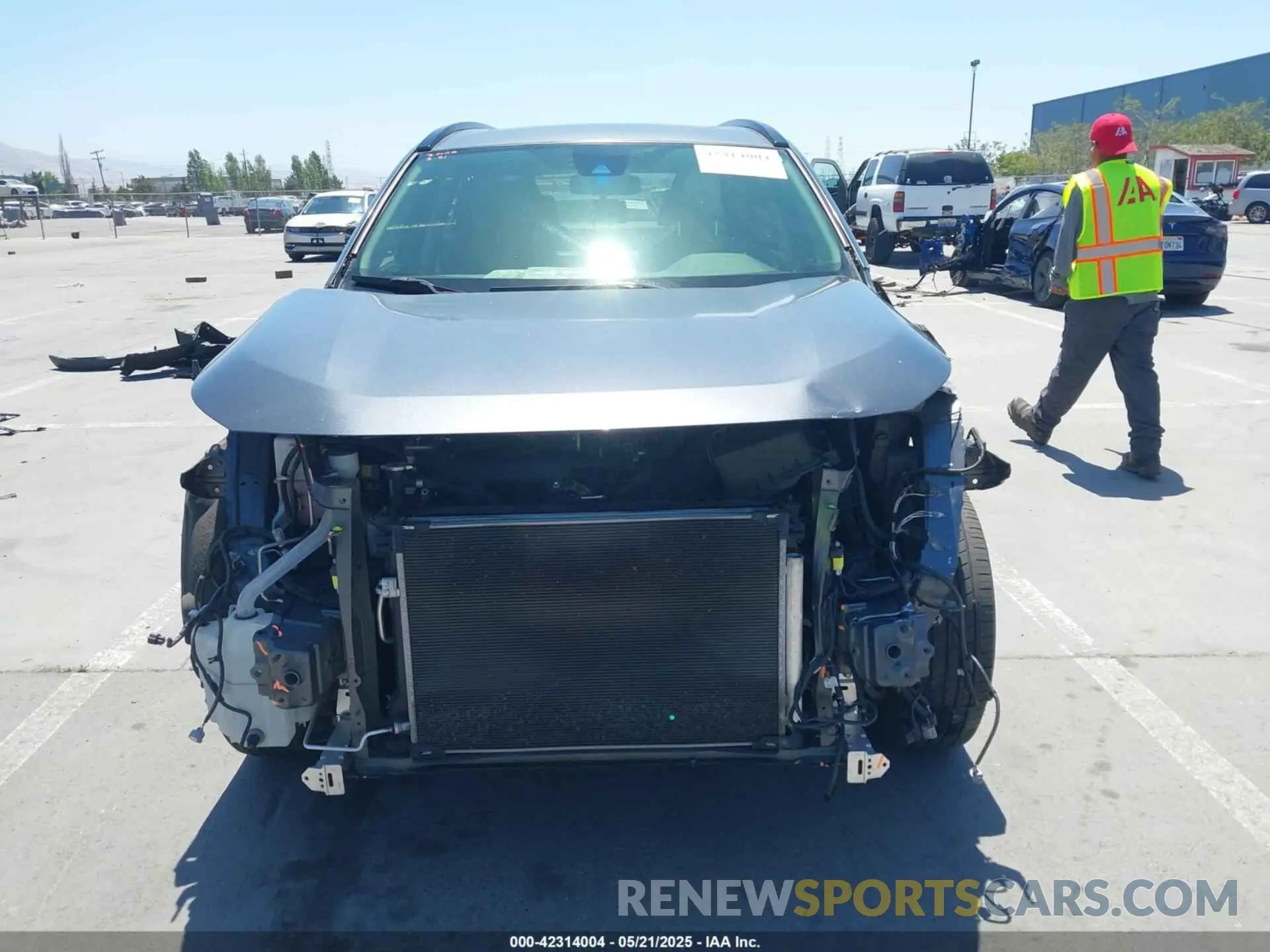 13 Photograph of a damaged car JTMP1RFV0KD510962 TOYOTA RAV4 2019