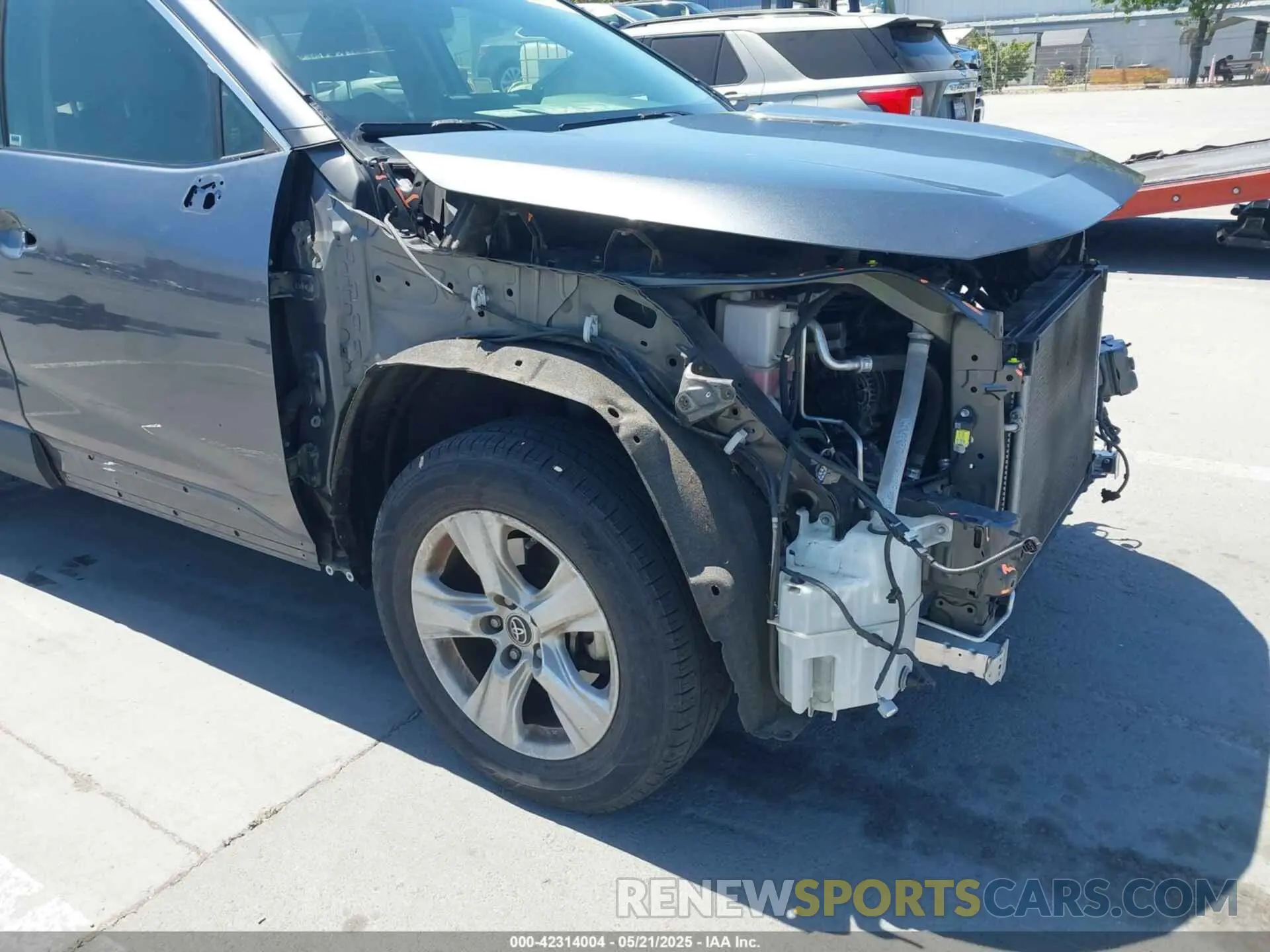 18 Photograph of a damaged car JTMP1RFV0KD510962 TOYOTA RAV4 2019