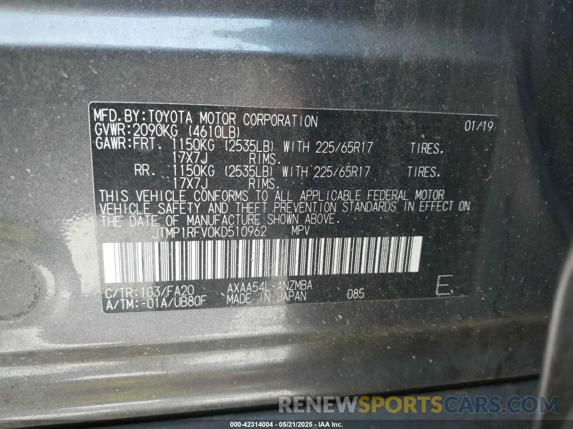 9 Photograph of a damaged car JTMP1RFV0KD510962 TOYOTA RAV4 2019