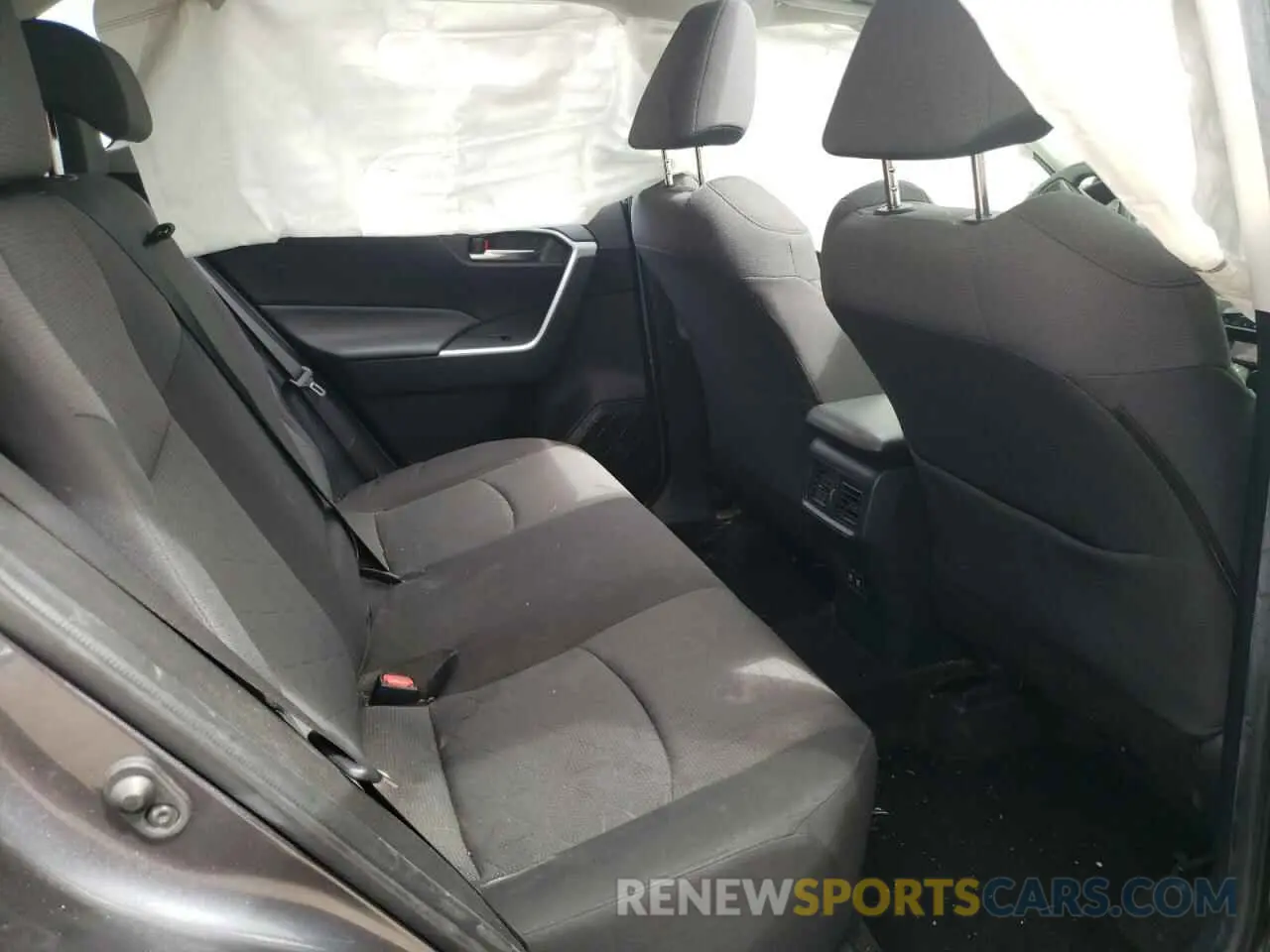 10 Photograph of a damaged car JTMP1RFV1KD008624 TOYOTA RAV4 2019