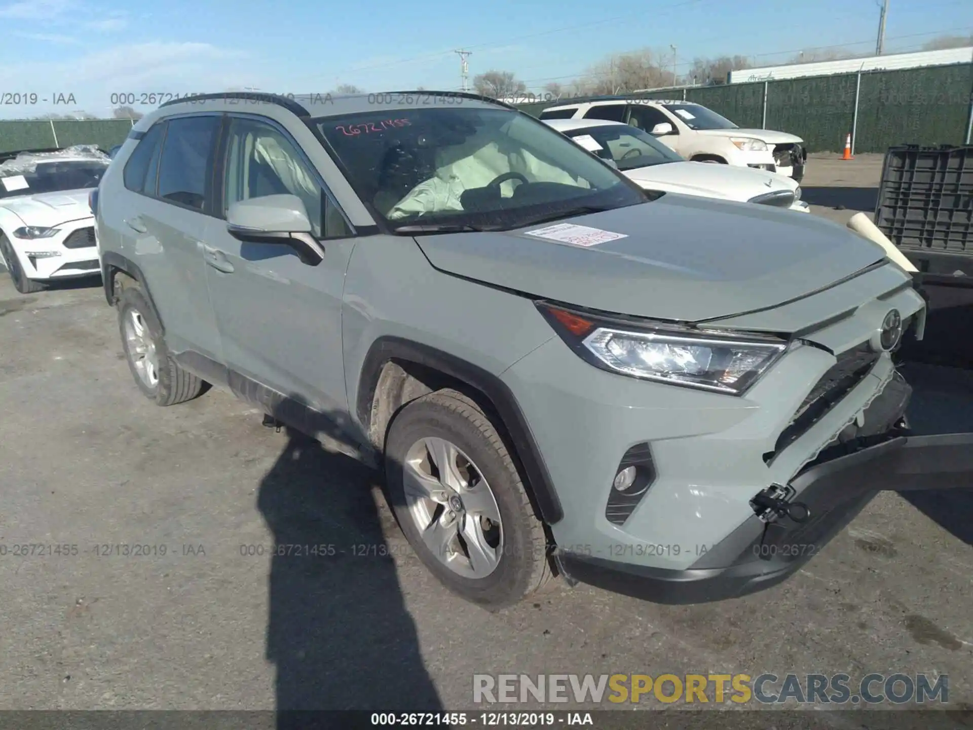 1 Photograph of a damaged car JTMP1RFV1KD011815 TOYOTA RAV4 2019