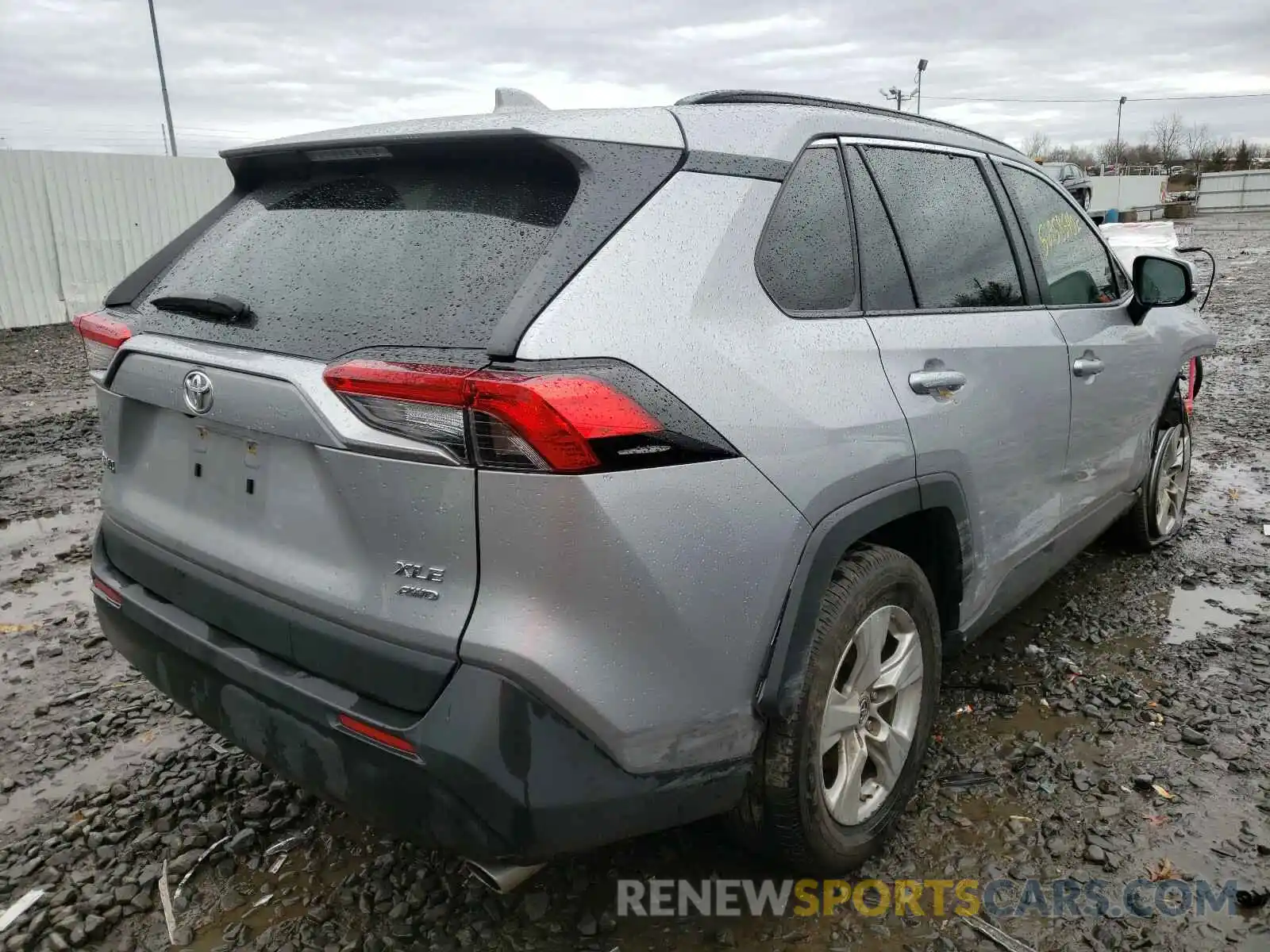 4 Photograph of a damaged car JTMP1RFV1KD020157 TOYOTA RAV4 2019