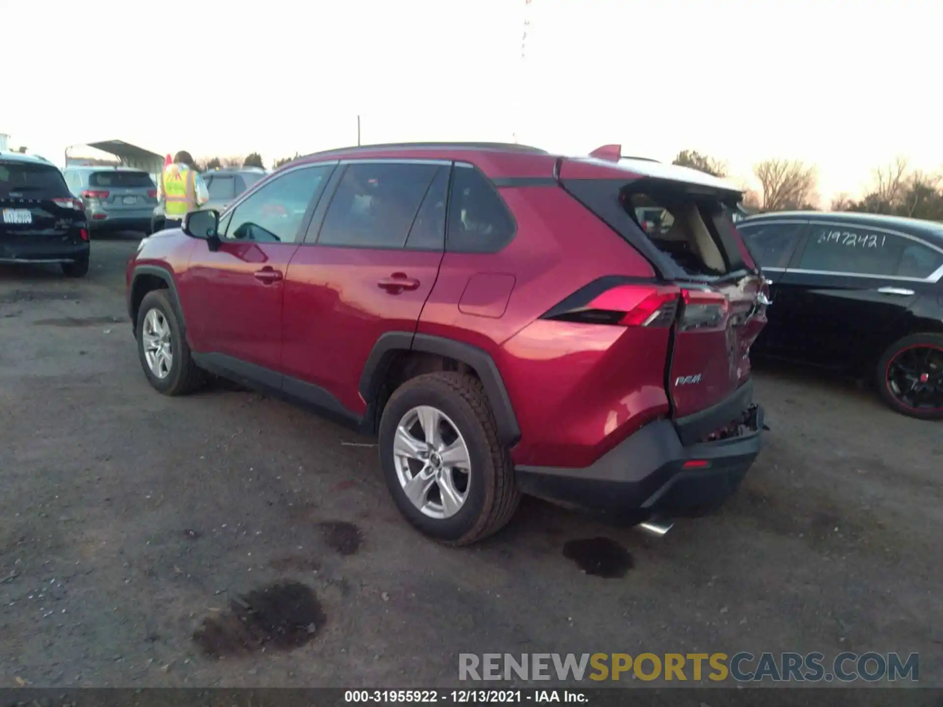 3 Photograph of a damaged car JTMP1RFV1KD022958 TOYOTA RAV4 2019