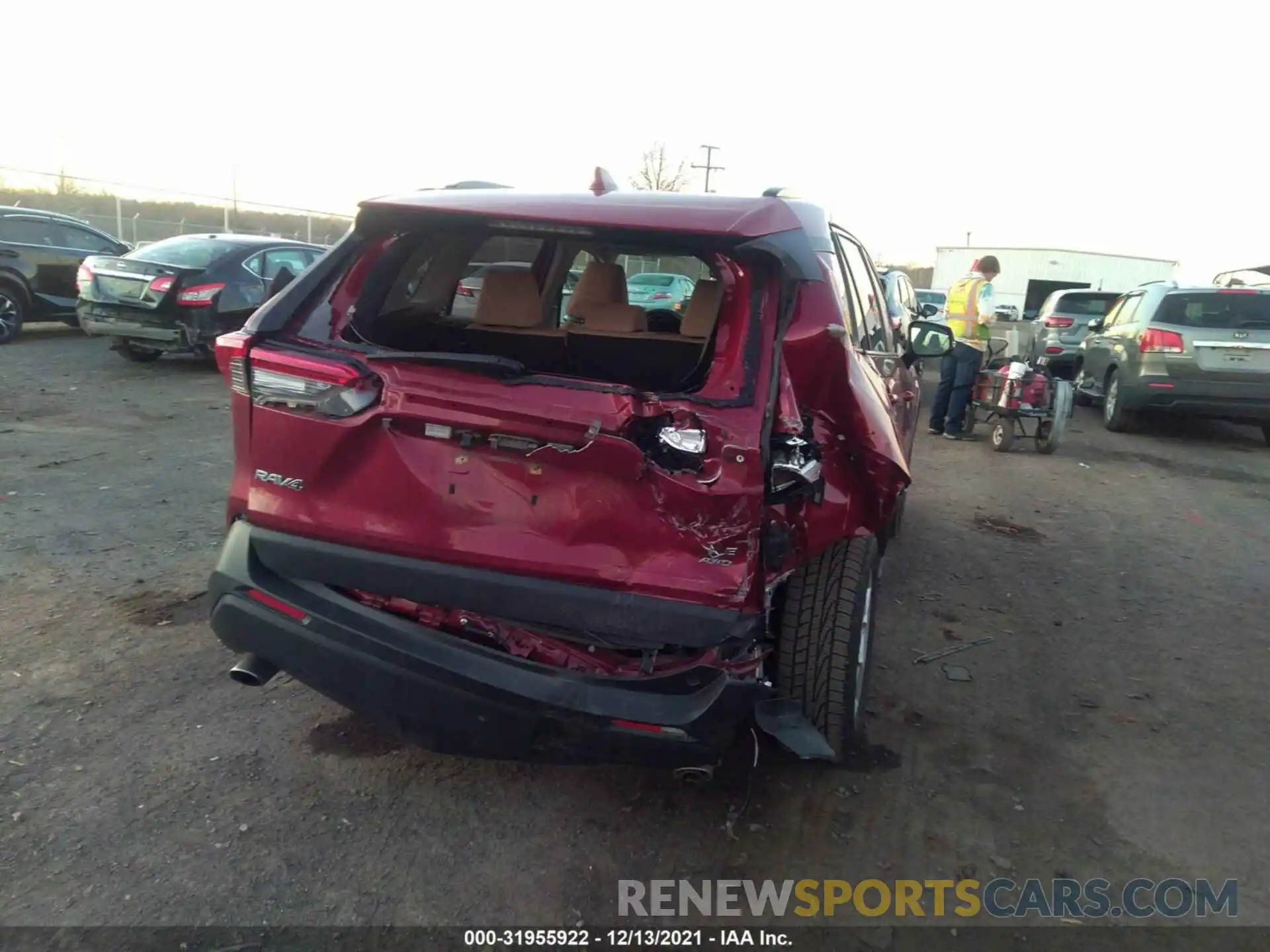 6 Photograph of a damaged car JTMP1RFV1KD022958 TOYOTA RAV4 2019