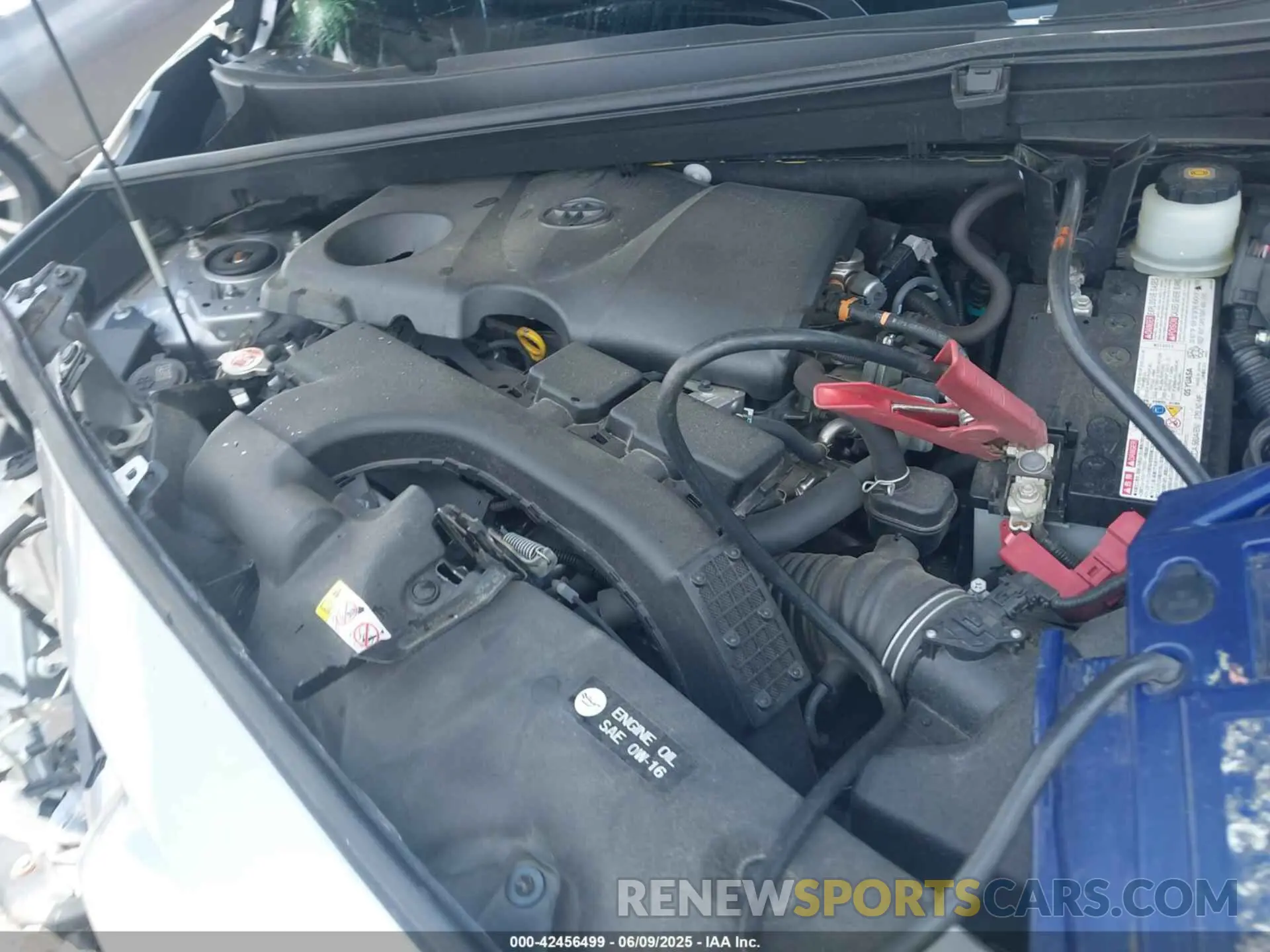 10 Photograph of a damaged car JTMP1RFV1KD030509 TOYOTA RAV4 2019