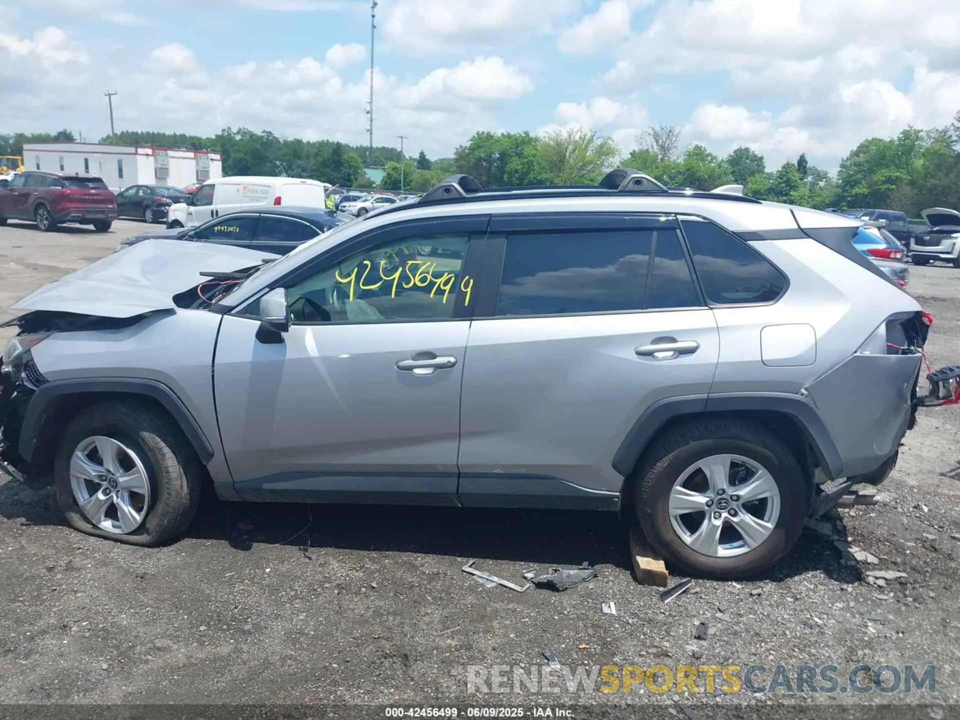 13 Photograph of a damaged car JTMP1RFV1KD030509 TOYOTA RAV4 2019