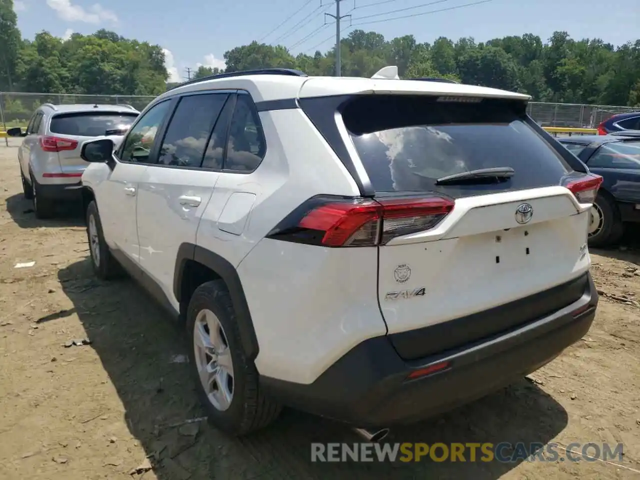 3 Photograph of a damaged car JTMP1RFV1KD032017 TOYOTA RAV4 2019