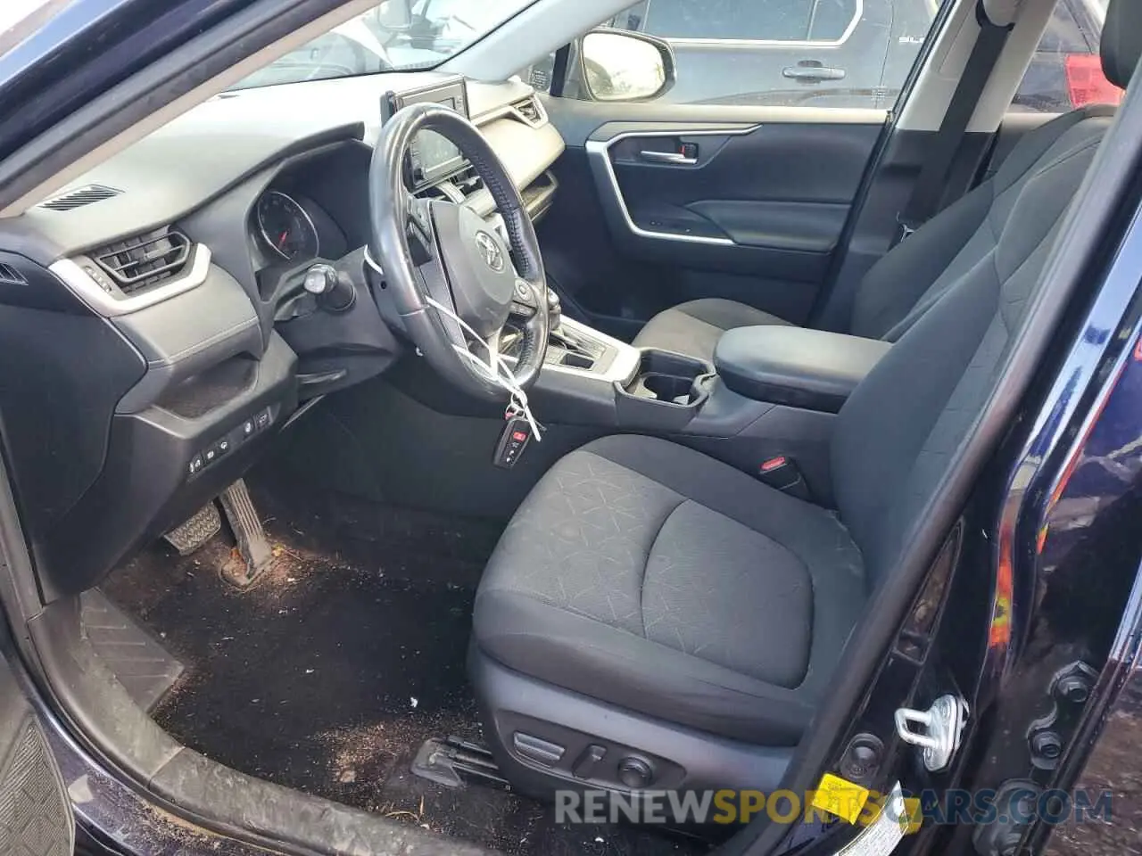 7 Photograph of a damaged car JTMP1RFV1KD034138 TOYOTA RAV4 2019