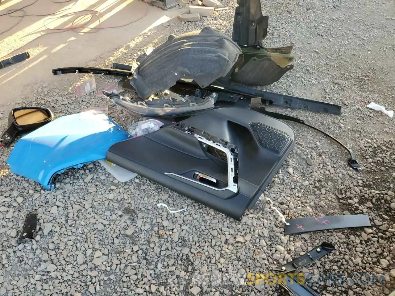 13 Photograph of a damaged car JTMP1RFV1KD506287 TOYOTA RAV4 2019