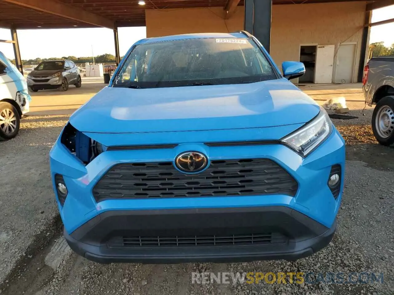 5 Photograph of a damaged car JTMP1RFV1KD506287 TOYOTA RAV4 2019