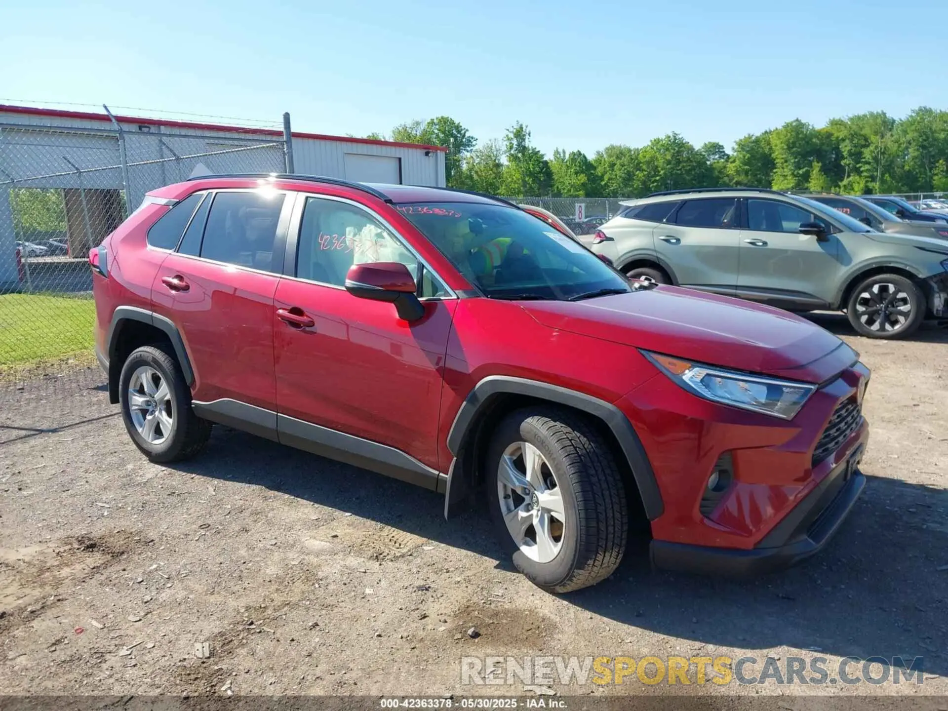1 Photograph of a damaged car JTMP1RFV1KD521730 TOYOTA RAV4 2019