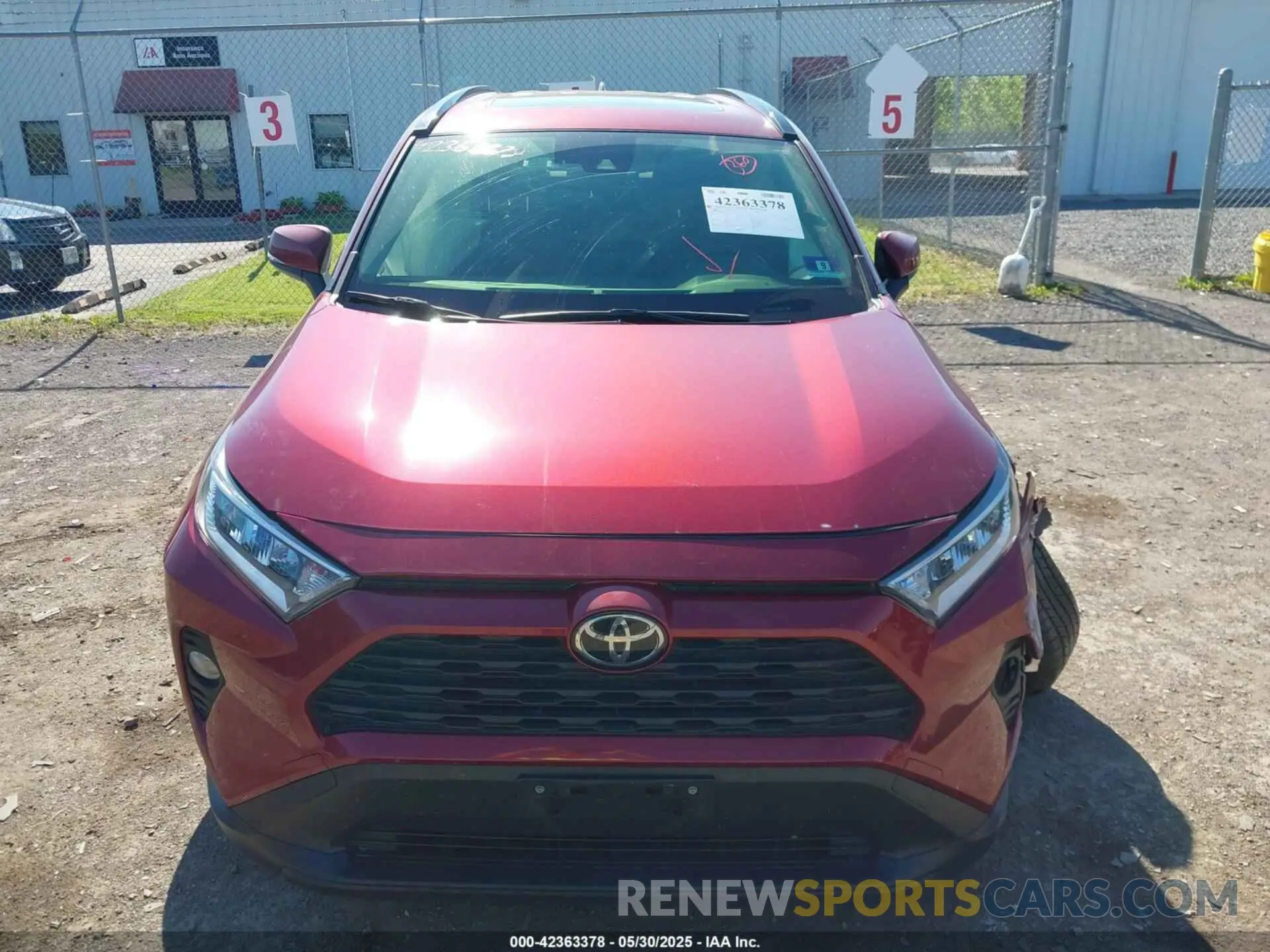 12 Photograph of a damaged car JTMP1RFV1KD521730 TOYOTA RAV4 2019