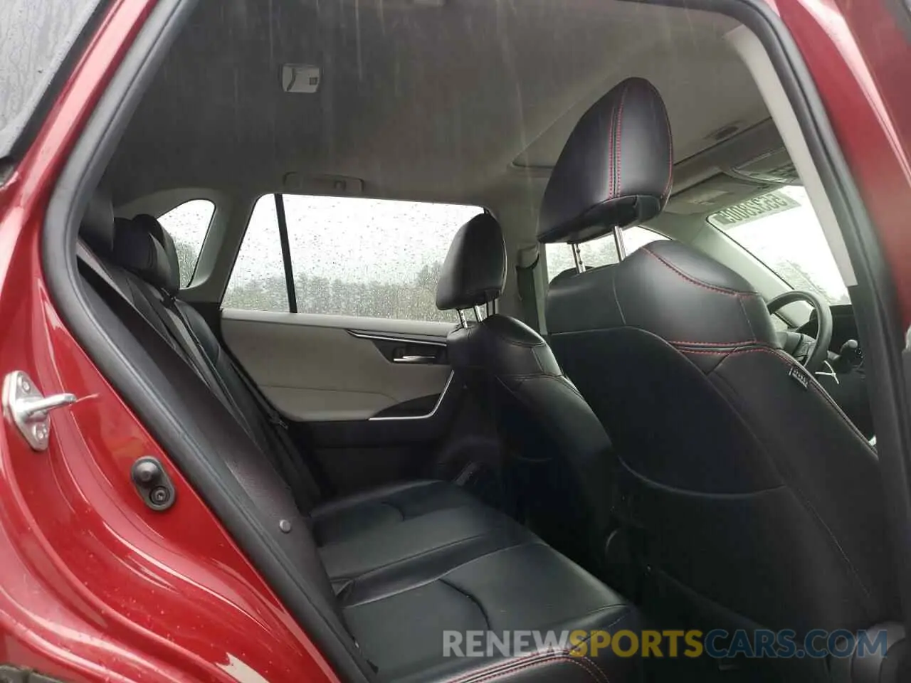 11 Photograph of a damaged car JTMP1RFV1KD522182 TOYOTA RAV4 2019