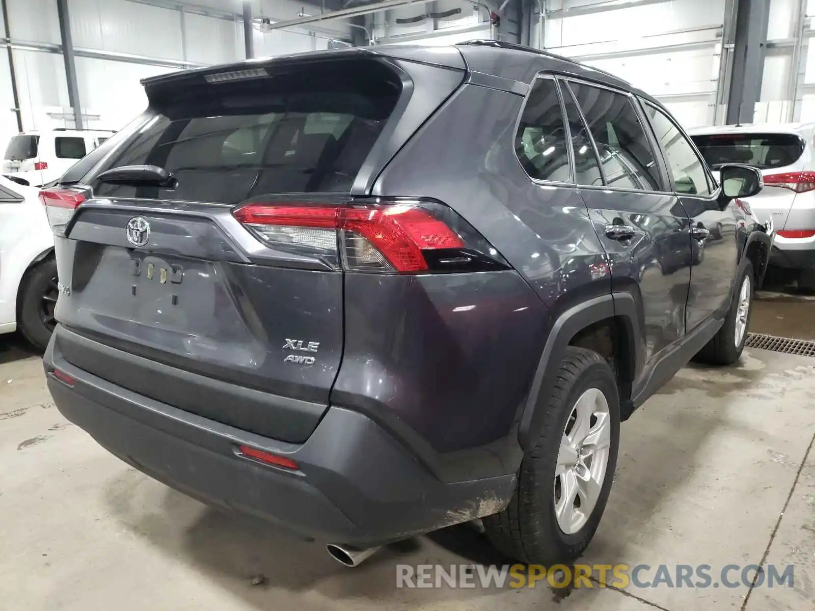 4 Photograph of a damaged car JTMP1RFV1KJ001710 TOYOTA RAV4 2019