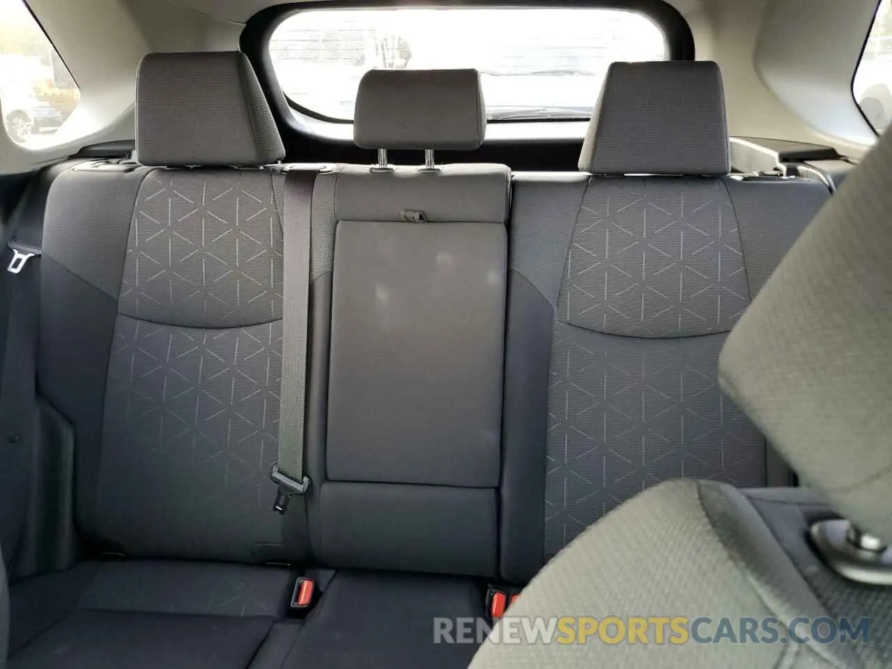 10 Photograph of a damaged car JTMP1RFV1KJ009371 TOYOTA RAV4 2019