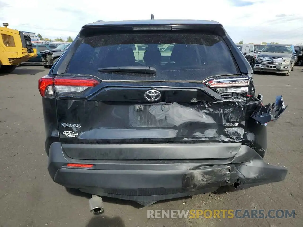6 Photograph of a damaged car JTMP1RFV1KJ009371 TOYOTA RAV4 2019