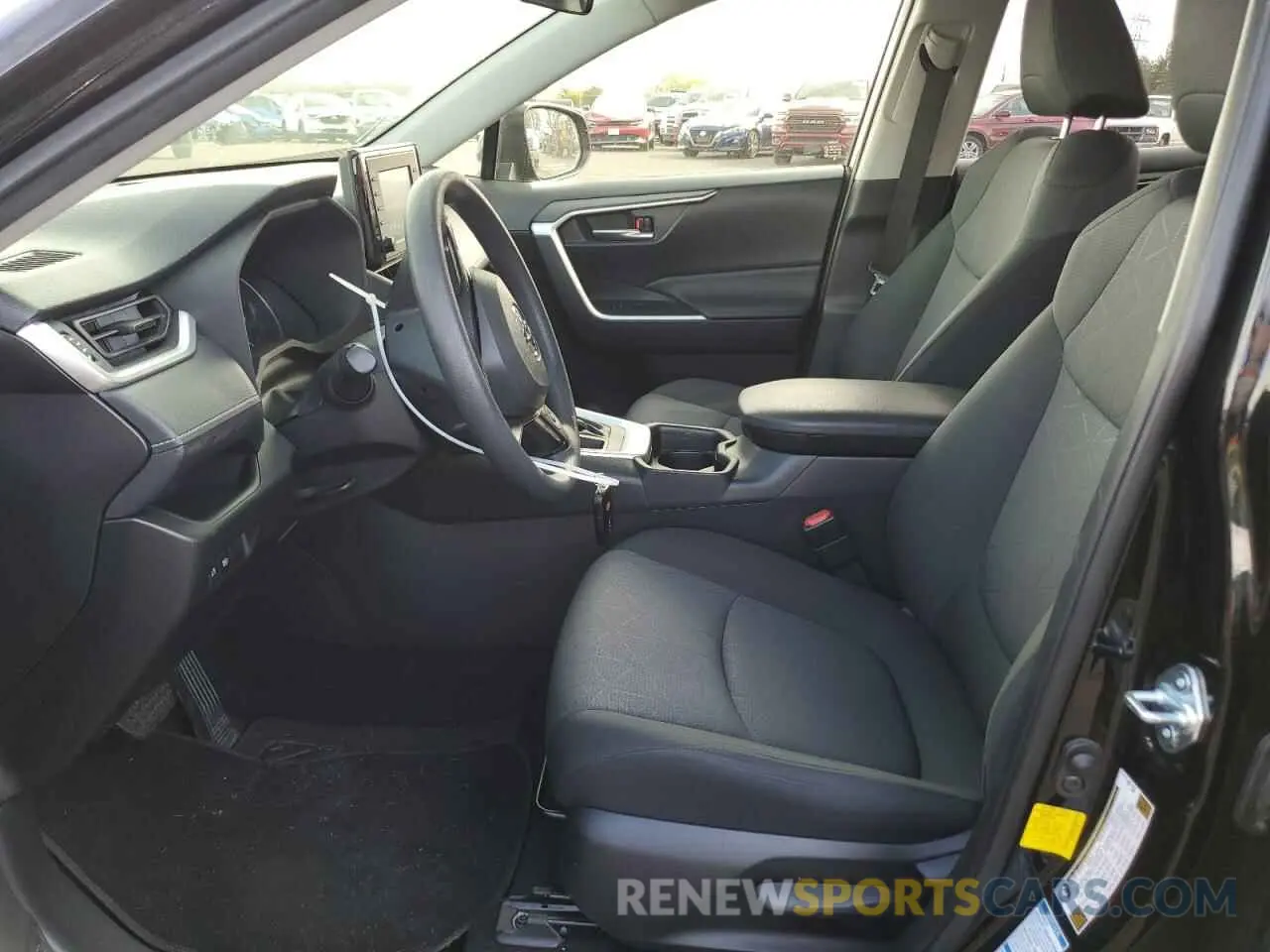 7 Photograph of a damaged car JTMP1RFV1KJ009371 TOYOTA RAV4 2019