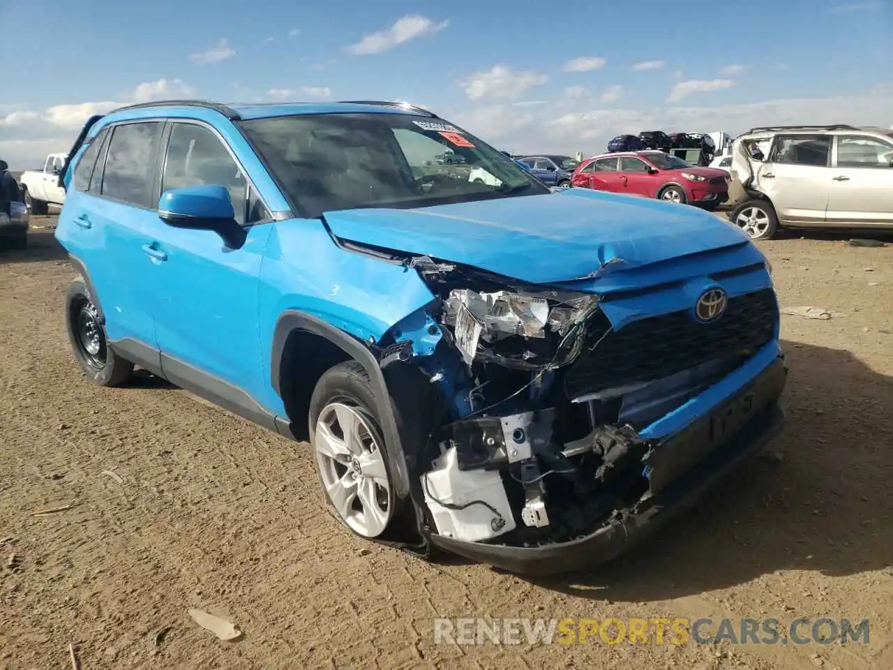 1 Photograph of a damaged car JTMP1RFV1KJ020547 TOYOTA RAV4 2019