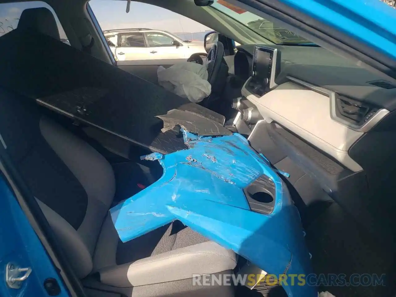 5 Photograph of a damaged car JTMP1RFV1KJ020547 TOYOTA RAV4 2019