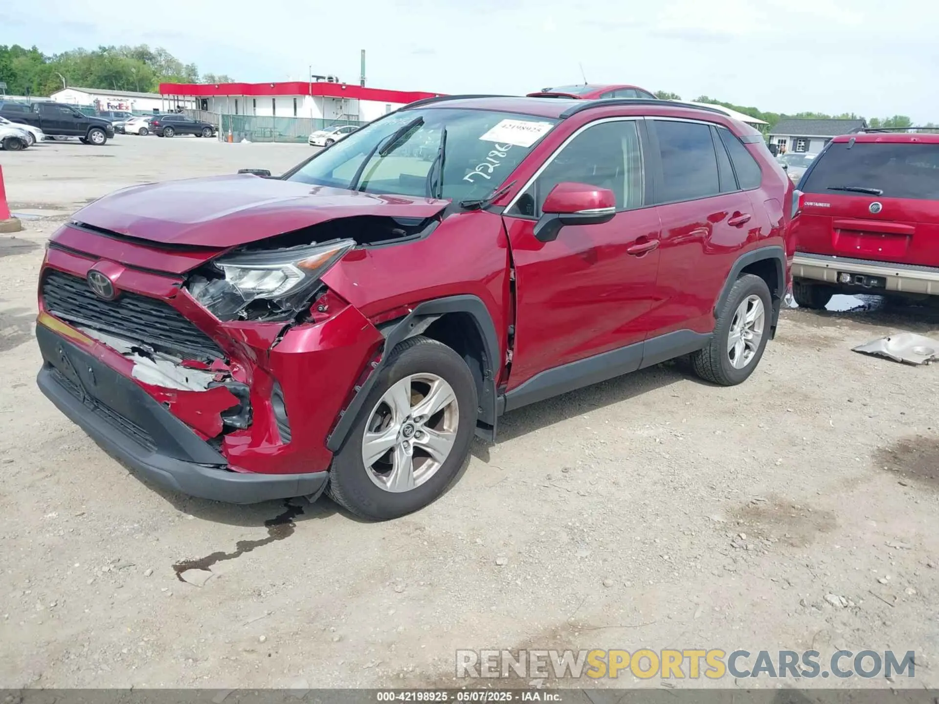 2 Photograph of a damaged car JTMP1RFV2KD021348 TOYOTA RAV4 2019