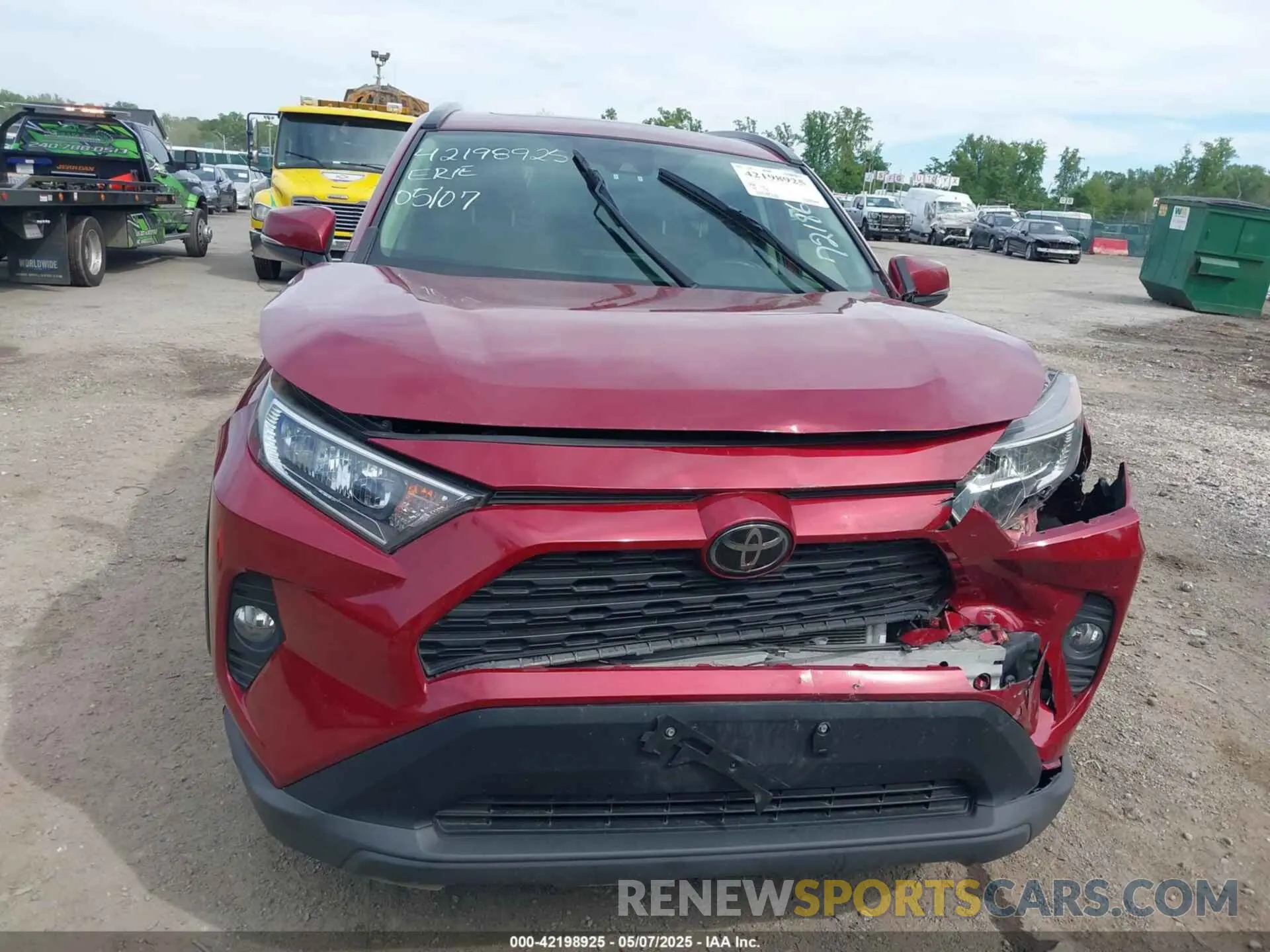 6 Photograph of a damaged car JTMP1RFV2KD021348 TOYOTA RAV4 2019