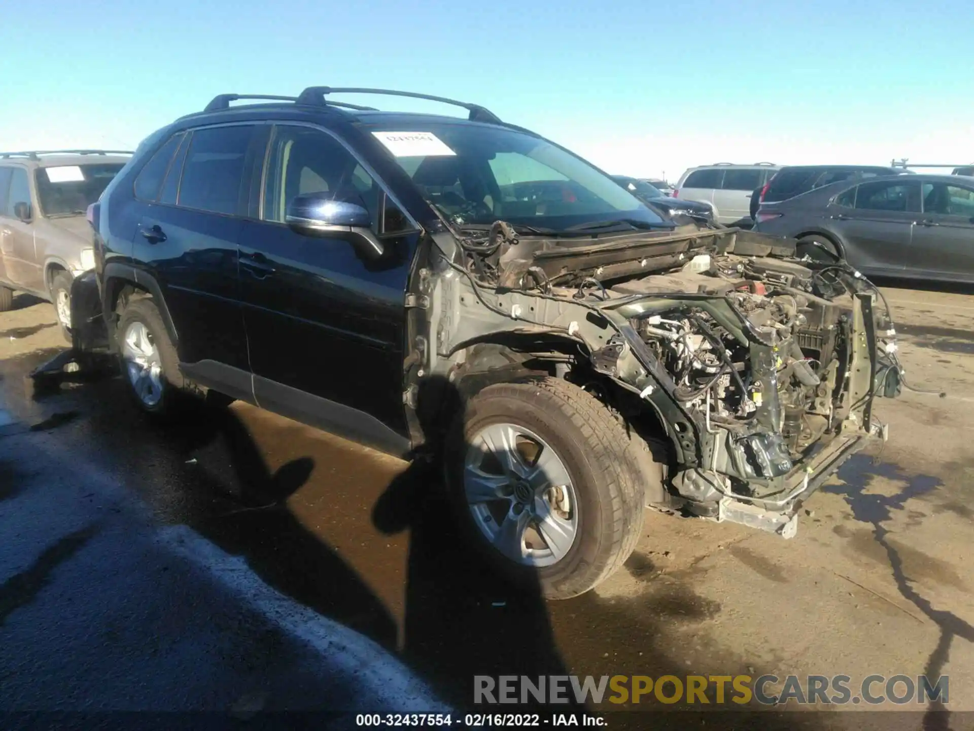 1 Photograph of a damaged car JTMP1RFV2KD022709 TOYOTA RAV4 2019