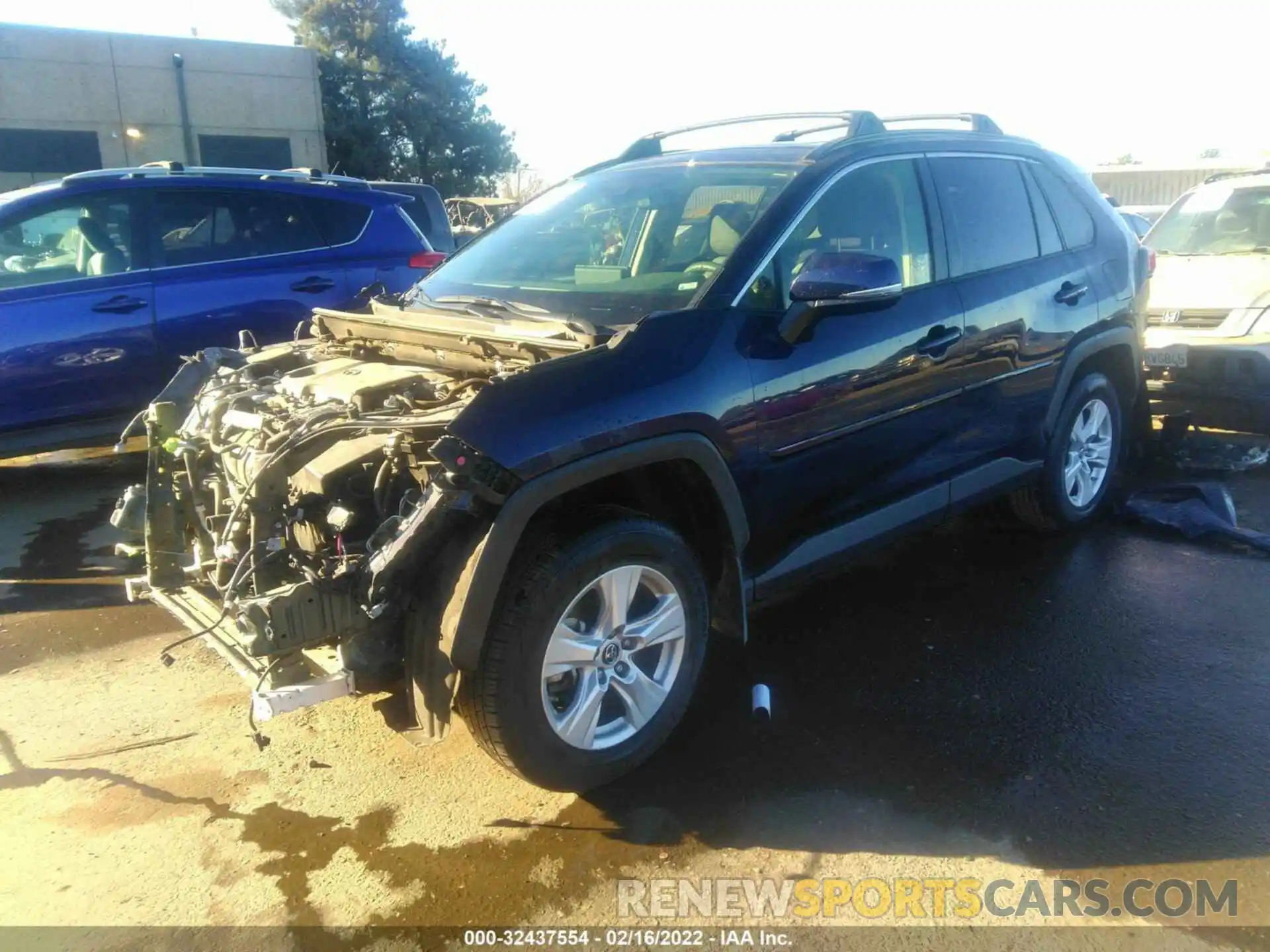 2 Photograph of a damaged car JTMP1RFV2KD022709 TOYOTA RAV4 2019