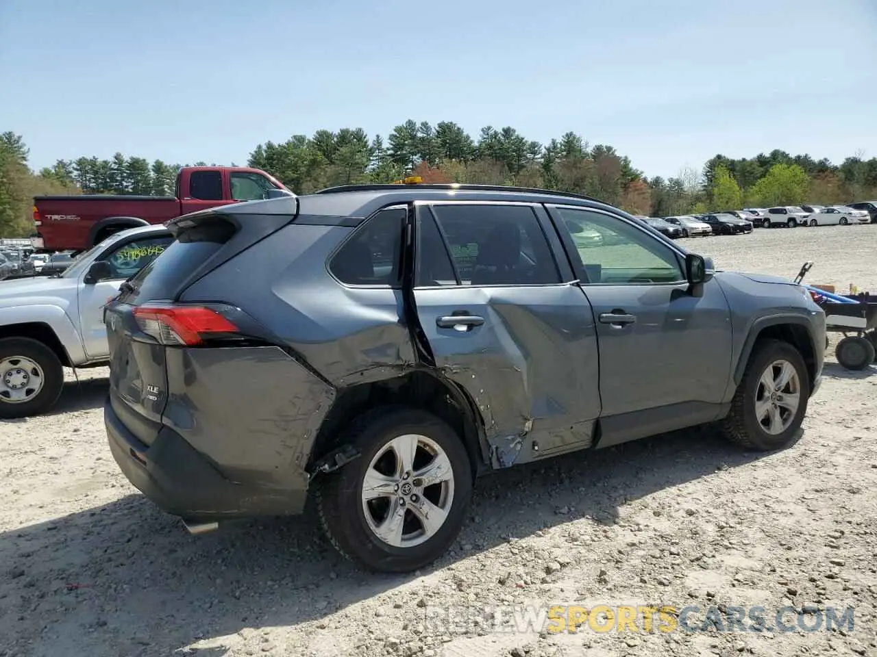 3 Photograph of a damaged car JTMP1RFV2KD030700 TOYOTA RAV4 2019