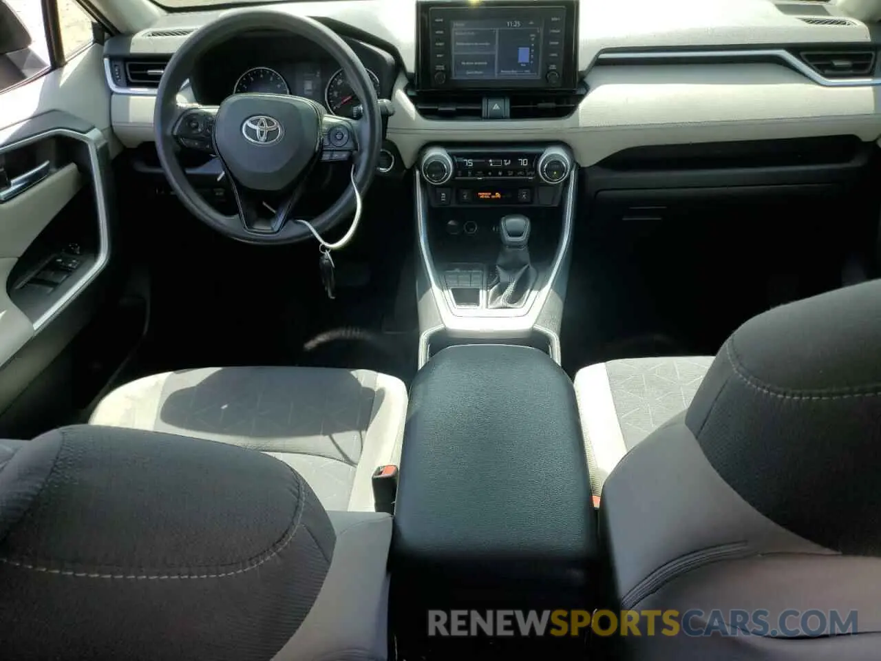 8 Photograph of a damaged car JTMP1RFV2KD030700 TOYOTA RAV4 2019