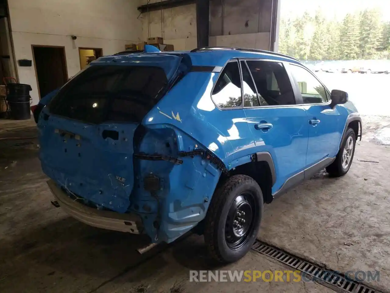 4 Photograph of a damaged car JTMP1RFV2KD030857 TOYOTA RAV4 2019