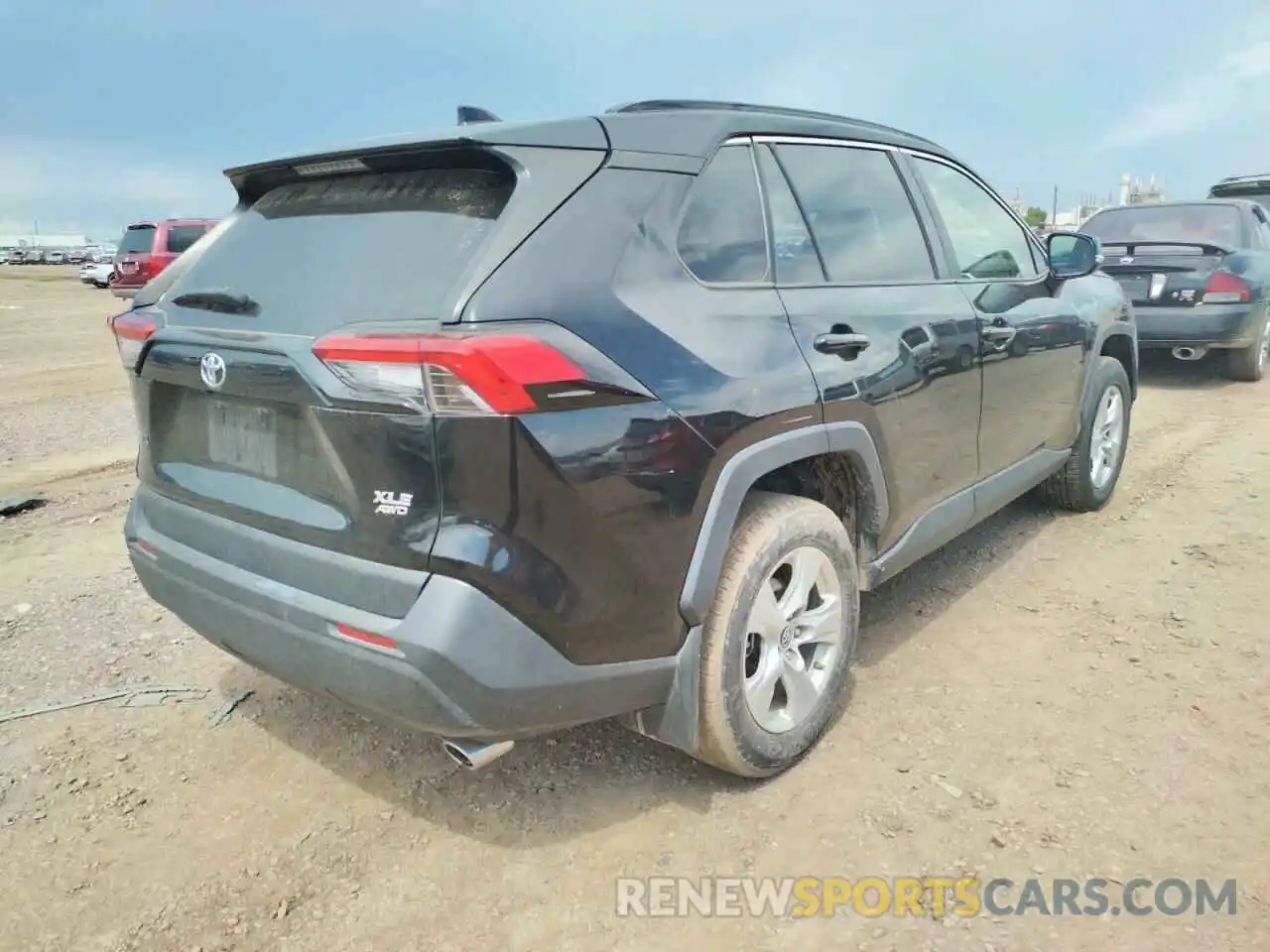 4 Photograph of a damaged car JTMP1RFV2KD037033 TOYOTA RAV4 2019