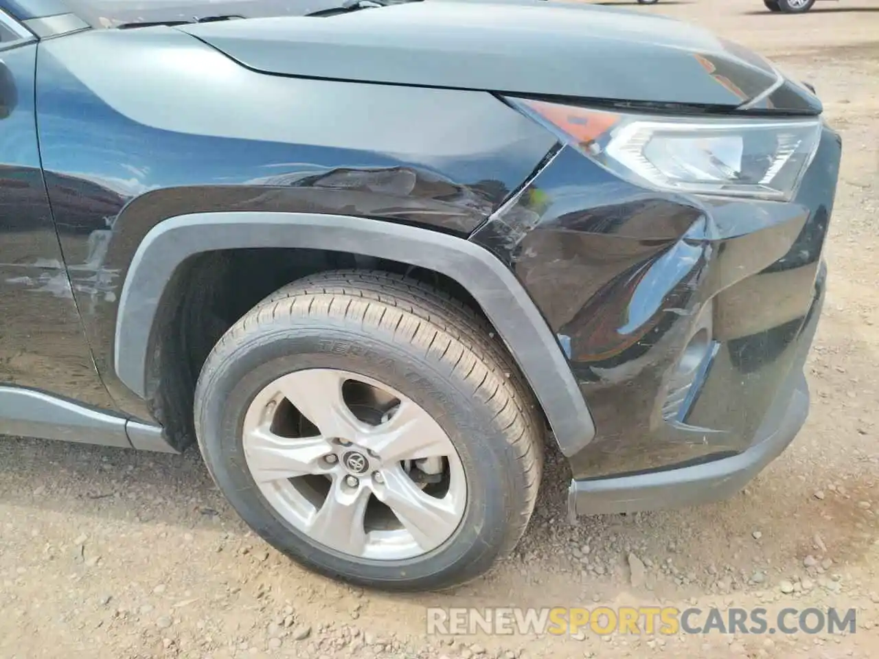 9 Photograph of a damaged car JTMP1RFV2KD037033 TOYOTA RAV4 2019