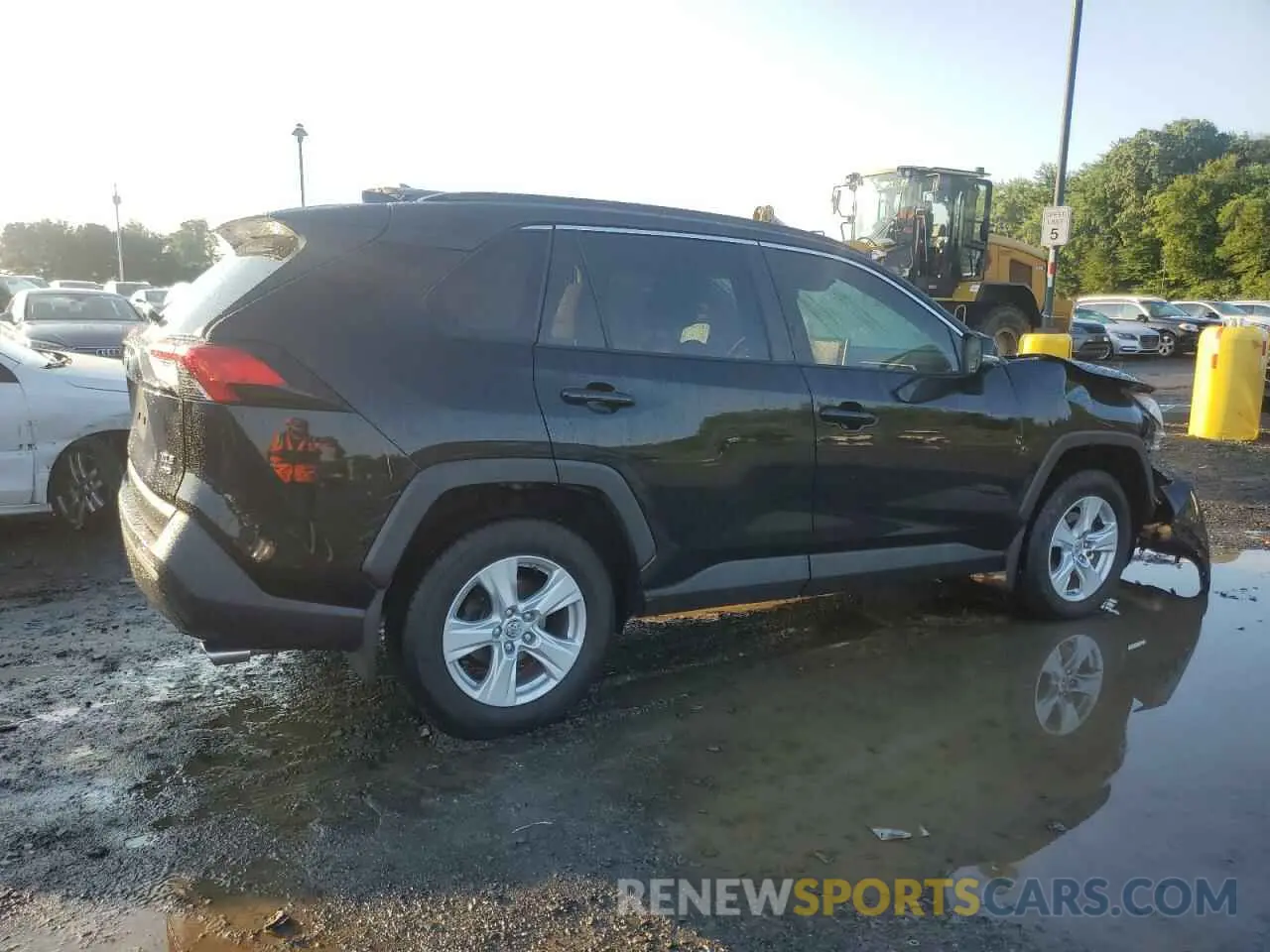 3 Photograph of a damaged car JTMP1RFV2KD037713 TOYOTA RAV4 2019