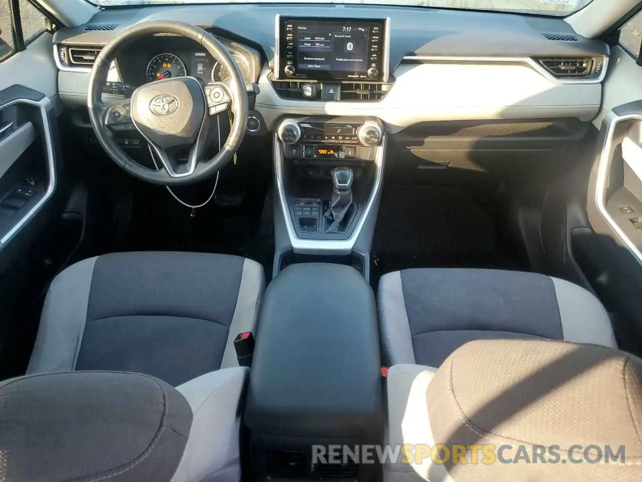 8 Photograph of a damaged car JTMP1RFV2KD037713 TOYOTA RAV4 2019